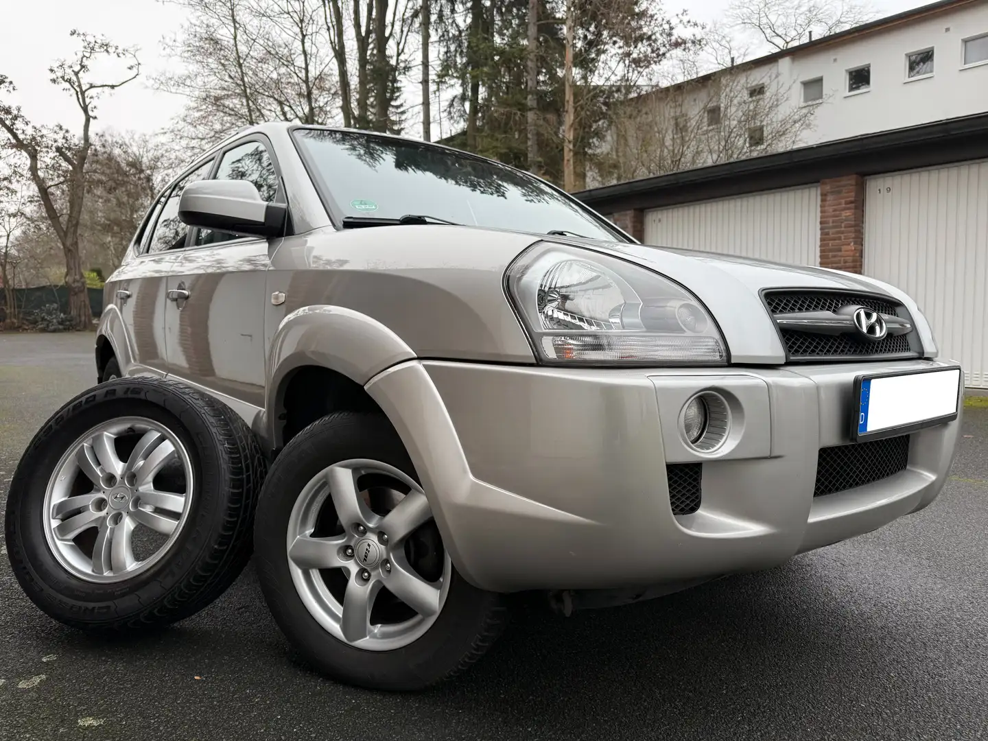 Hyundai TUCSON Tucson 2.0 GLS Plus- Leder- AHK! Gold - 1