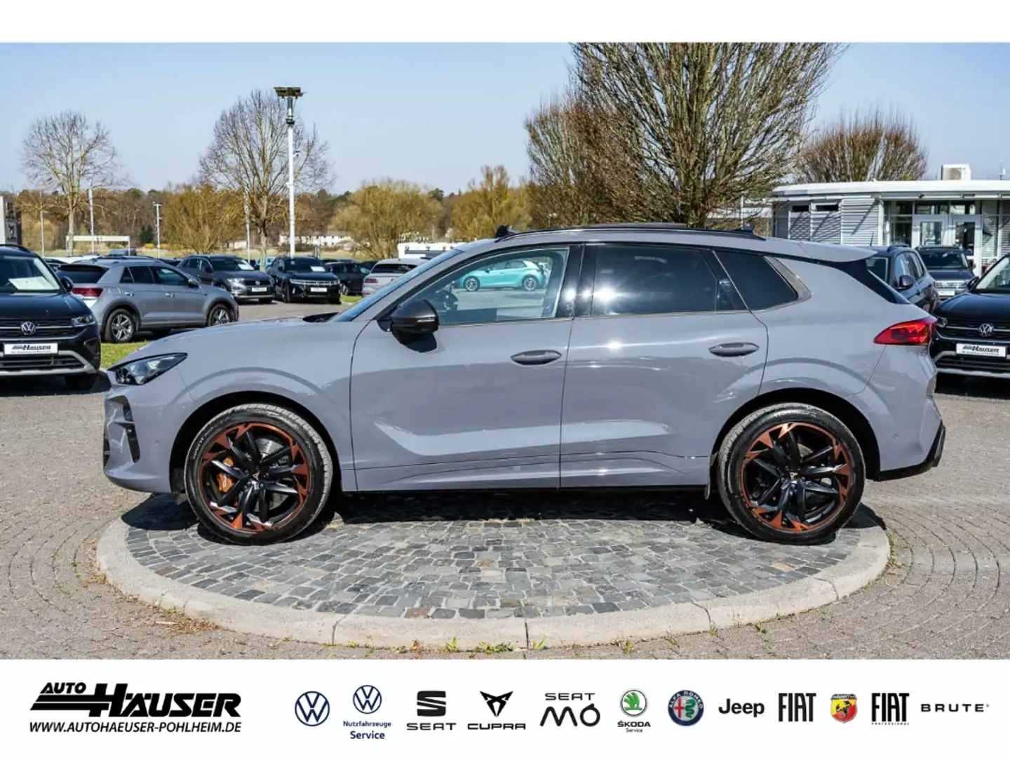 CUPRA Terramar VZ 2.0 TSI DSG PANO TOP-VIEW SENNHEISER AKEBONO Grau - 2