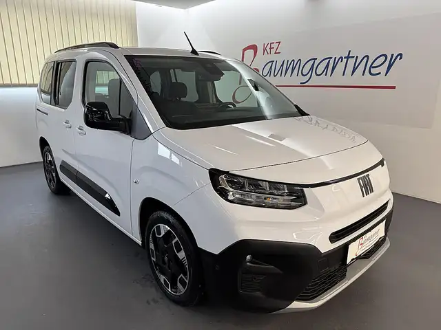 Fiat Doblo M 1,5TDi 5-Sitzer *LED*NAVI*PANO*Sitzheizung*Vi...