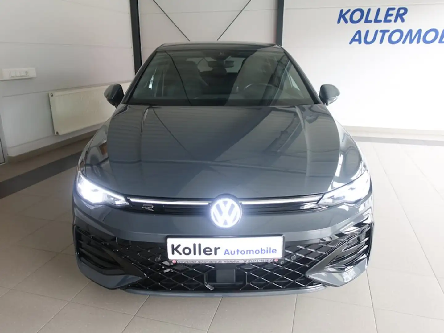 Volkswagen Golf Golf 8 1.5 eTSI DSG R-Line 4J.Garantie Kamera ACC Grau - 2