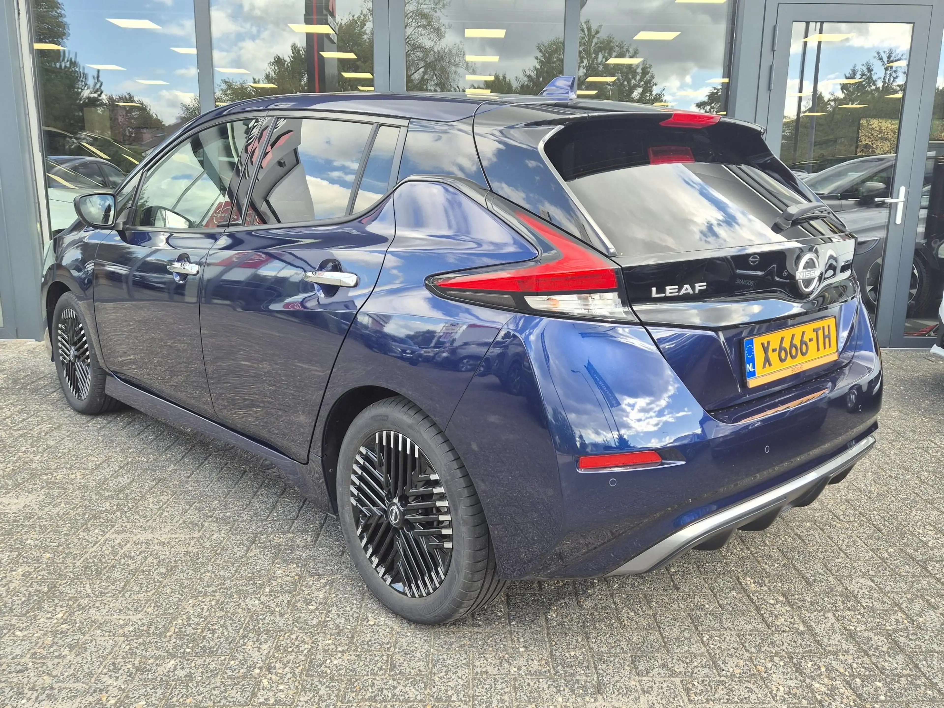 Nissan Leaf Tekna 39 kWh | Bose | Navigatie | 1e eigenaar | Fo — photo 6