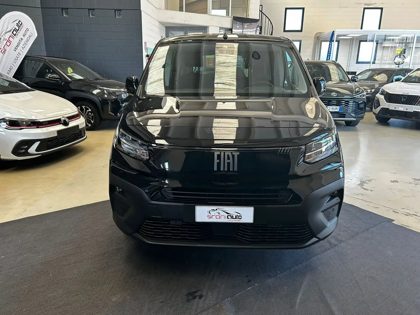 Fiat Doblo MAXI 1.5 BlueHdi 130 CV AT8 - AUTOVETTURA Negru - 2