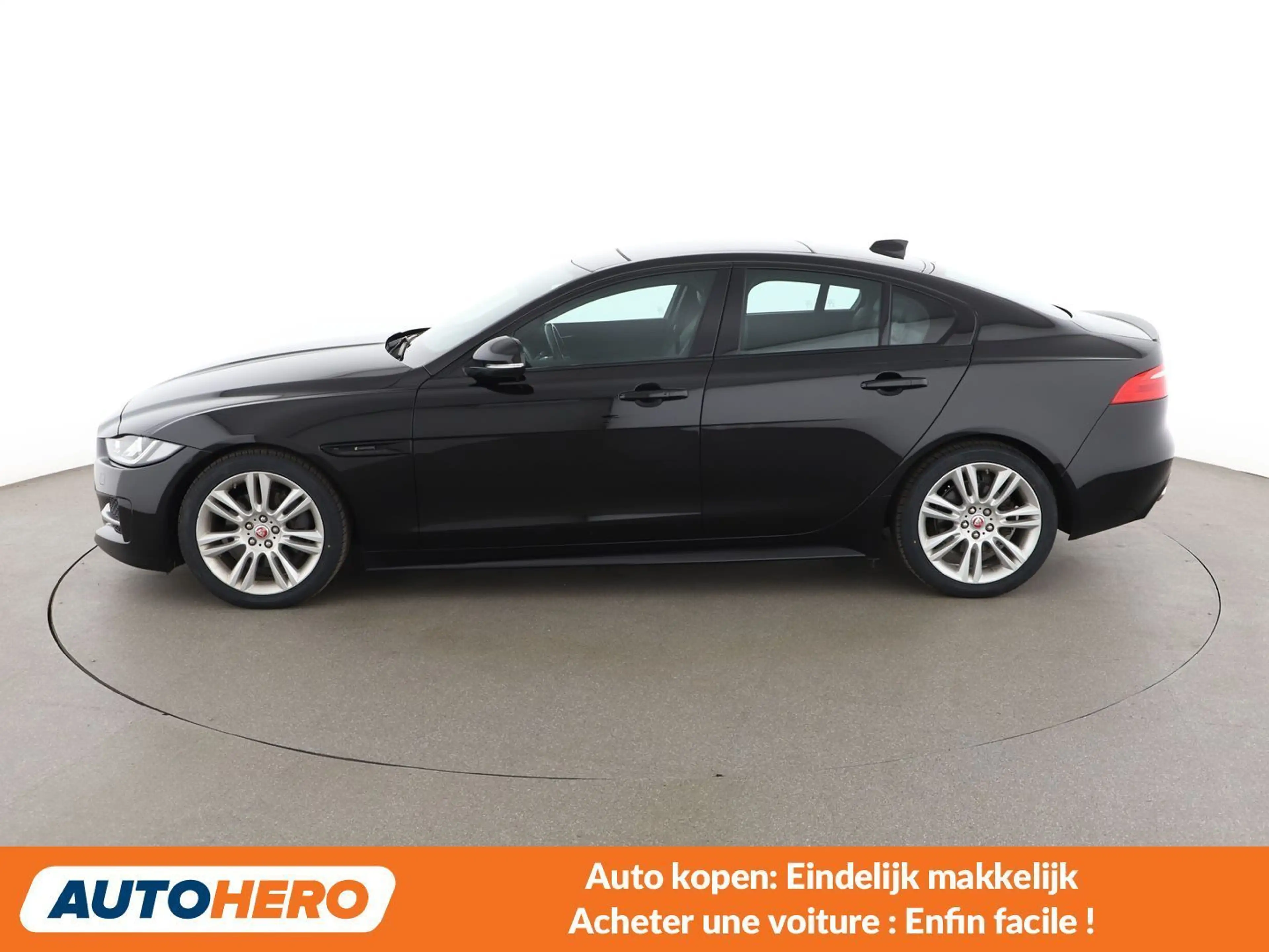 Jaguar XE 20d R-Sport — photo 3
