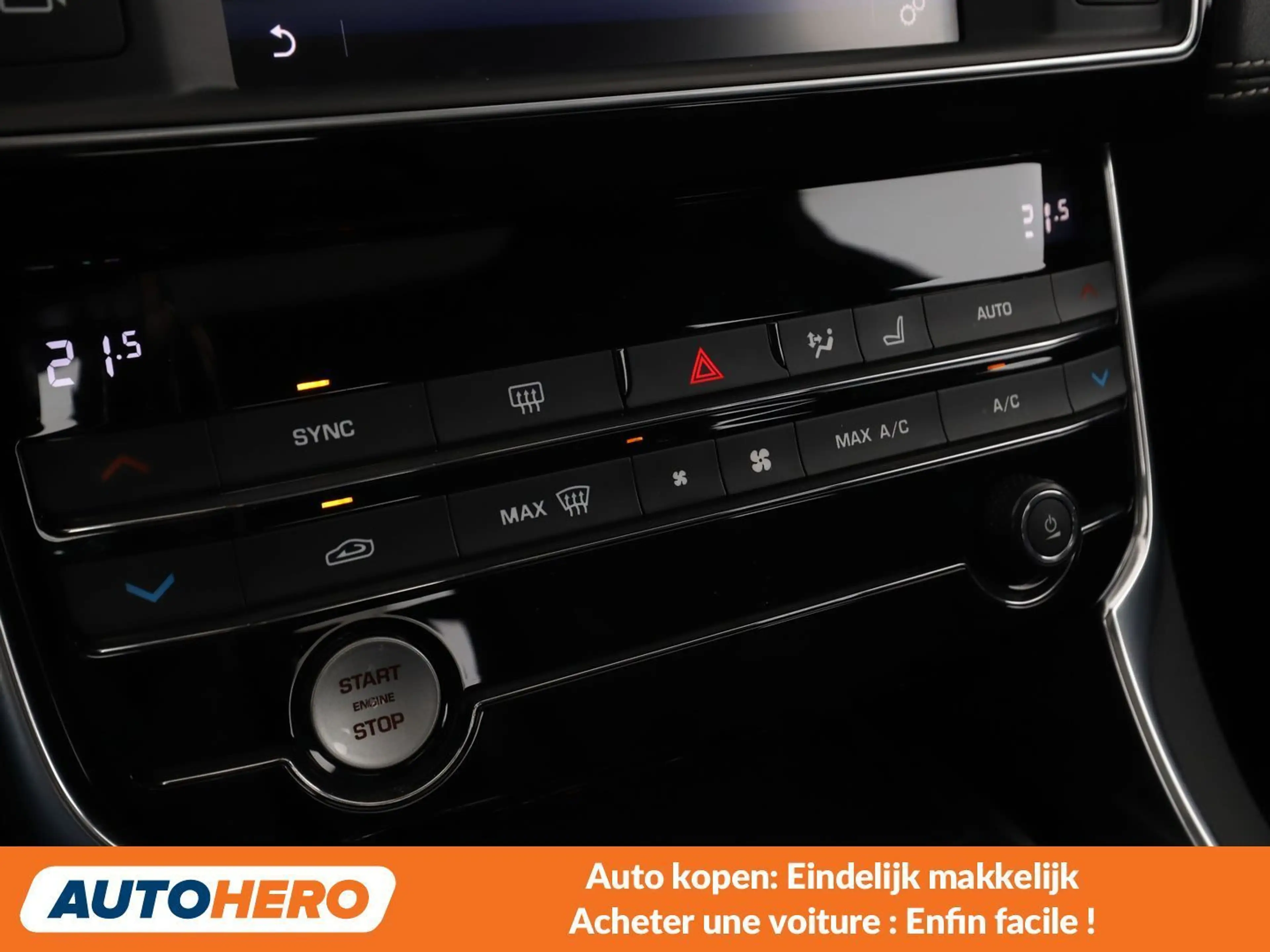 Jaguar XE 20d R-Sport — photo 12