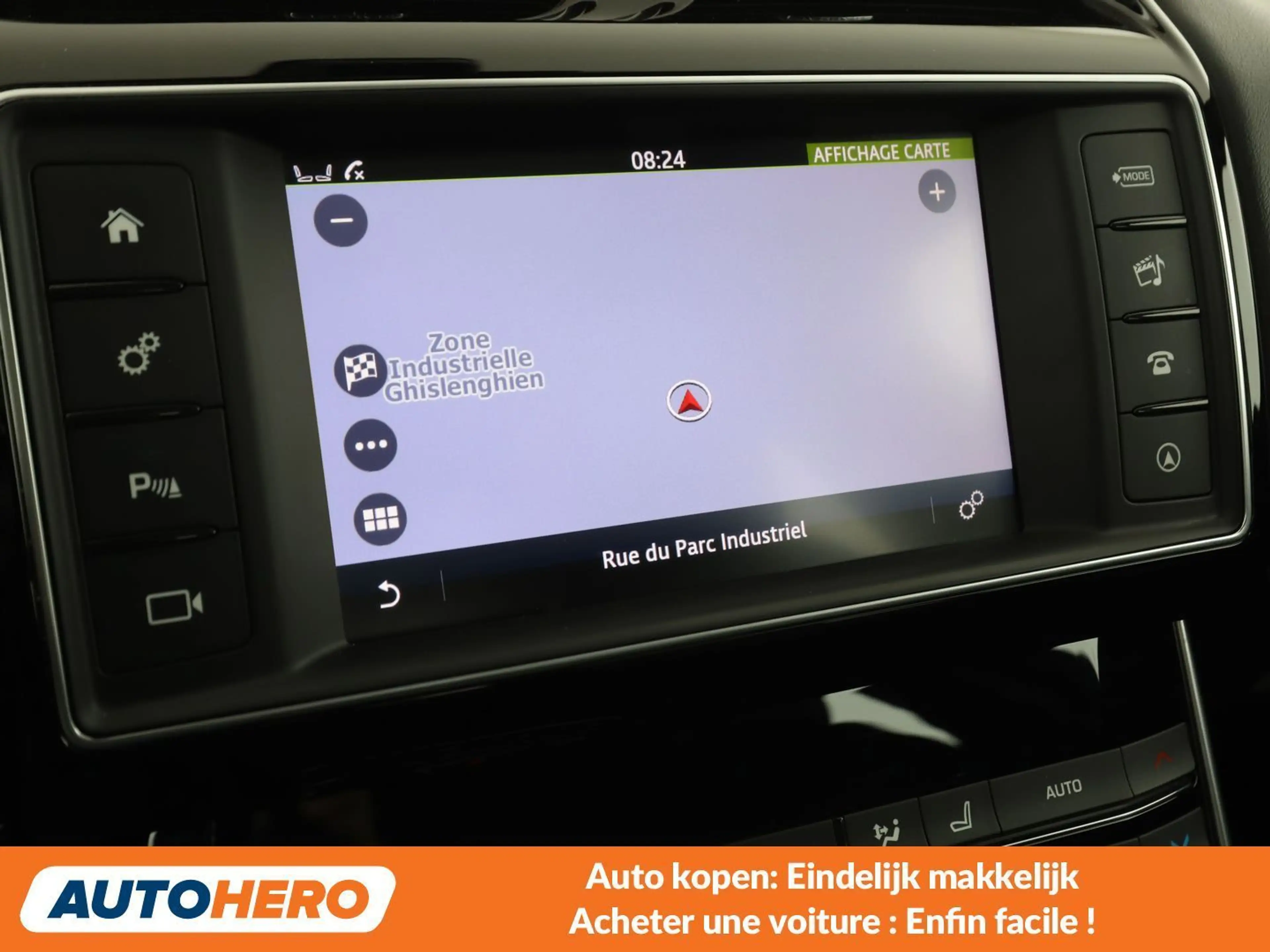 Jaguar XE 20d R-Sport — photo 8