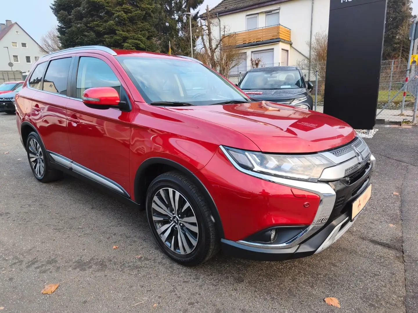 Mitsubishi Outlander Edition+ 2.0 MIVEC ClearTec CVT Rot - 2