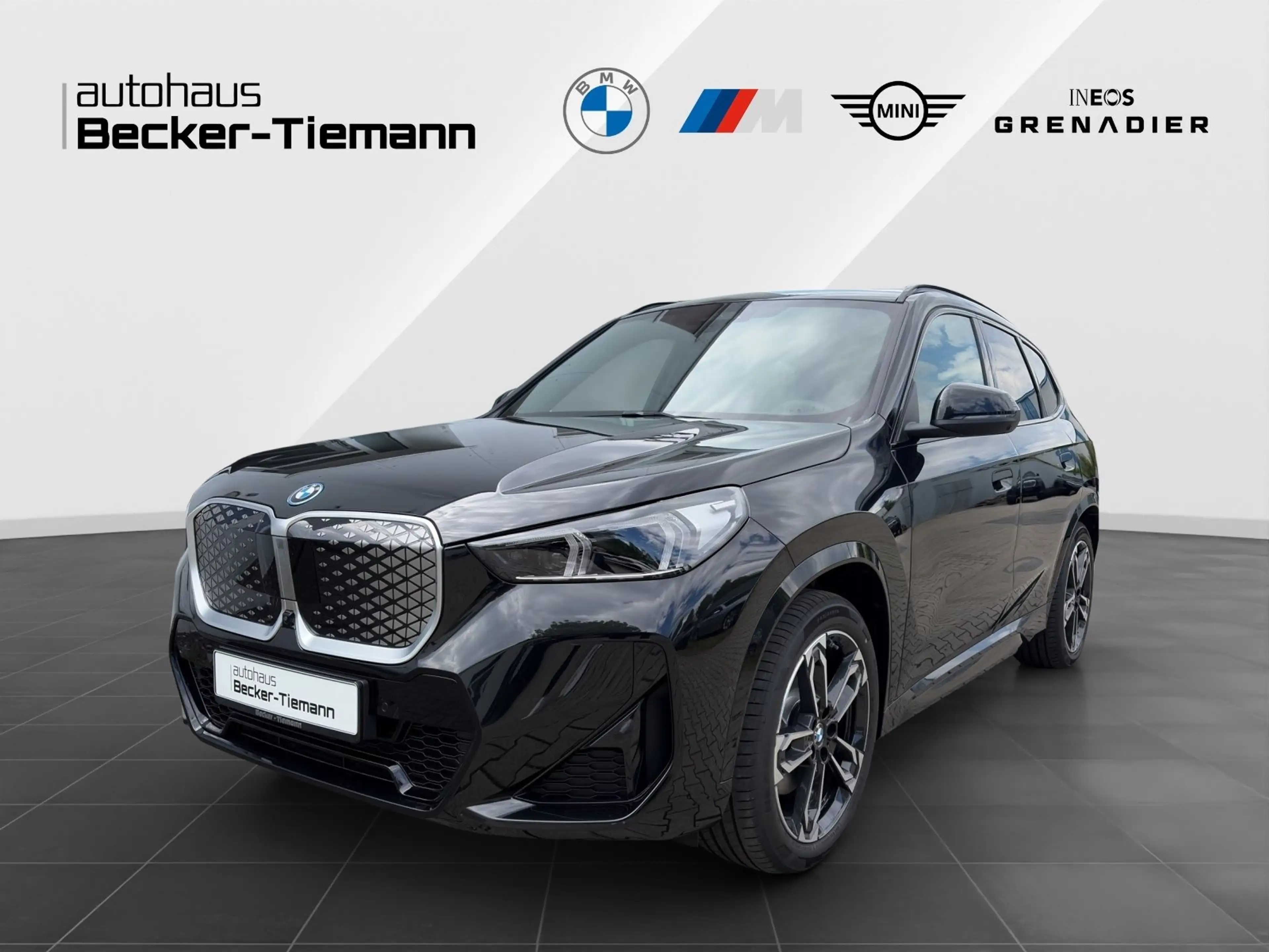 BMW iX 1 xDrive30 - UPE 70.870,00€ #exclusive