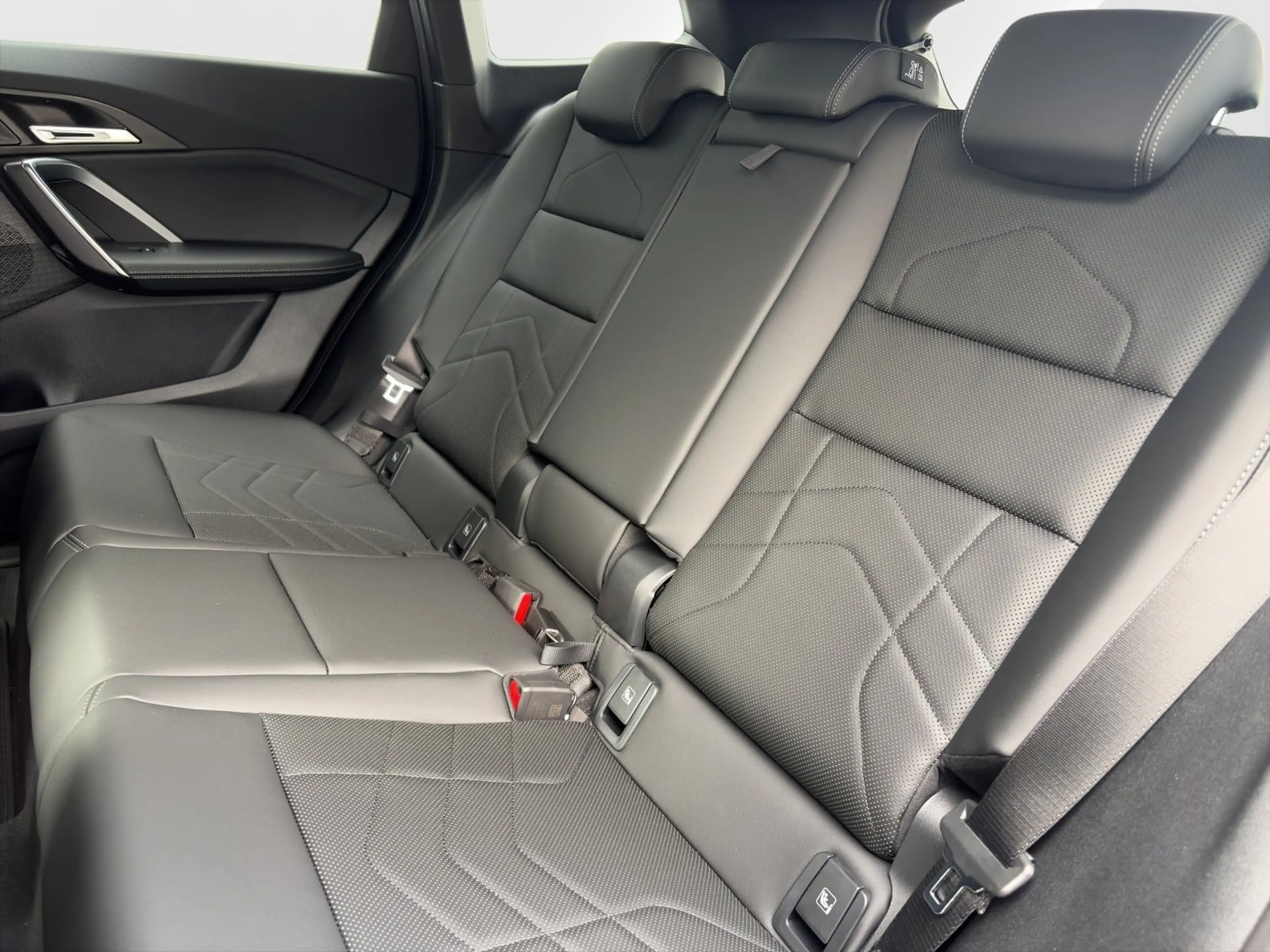 BMW iX 1 xDrive30 - UPE 70.870,00€ #exclusive — photo 13