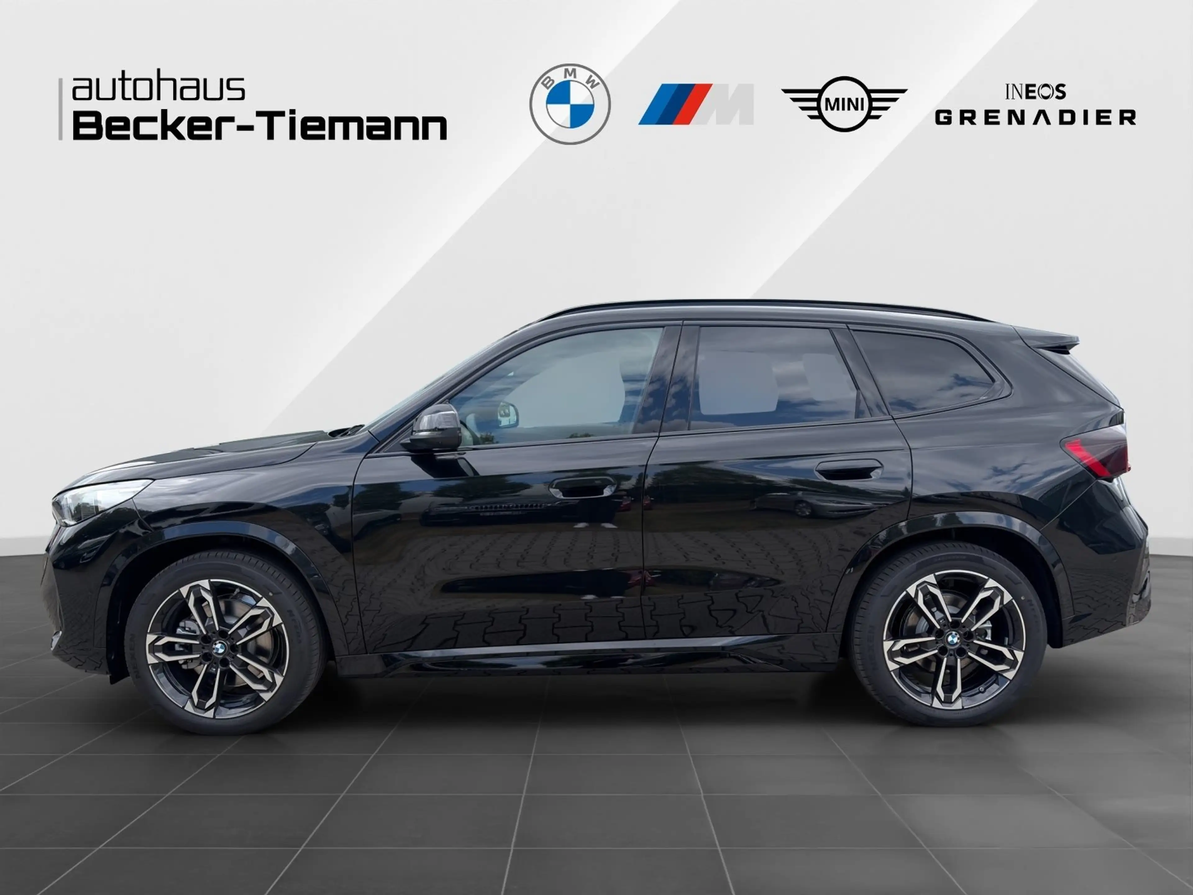 BMW iX 1 xDrive30 - UPE 70.870,00€ #exclusive — photo 3