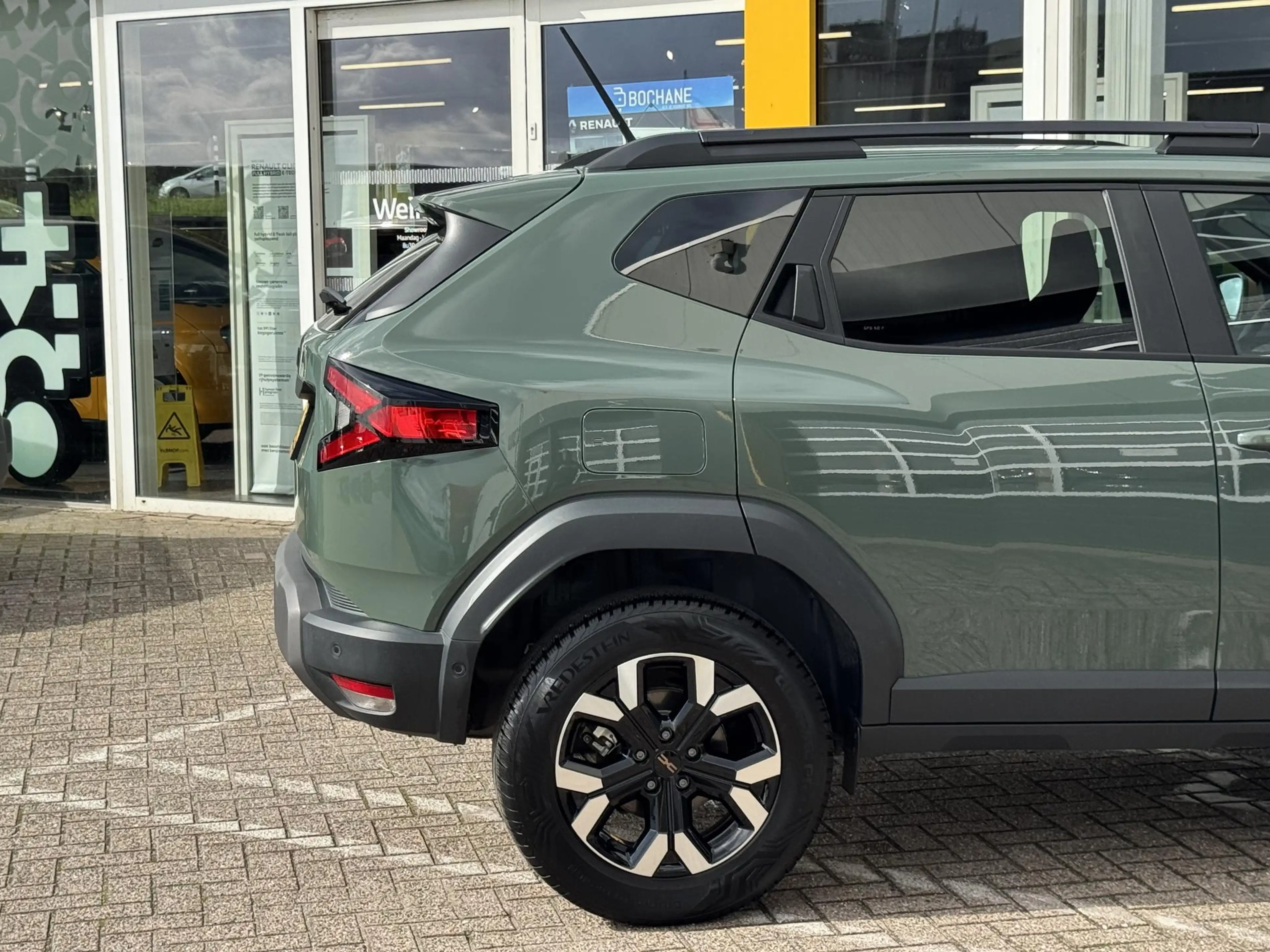 Dacia Duster 1.6 Hybrid 140 Extreme | NAP | Navigatie | Around — photo 22
