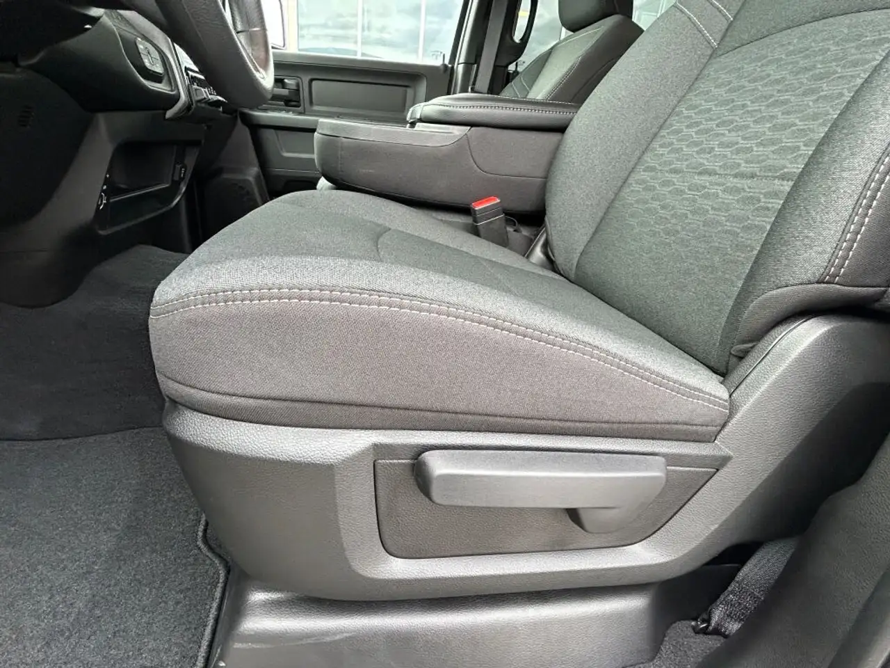 RAM 3500 снимка RAM 3500