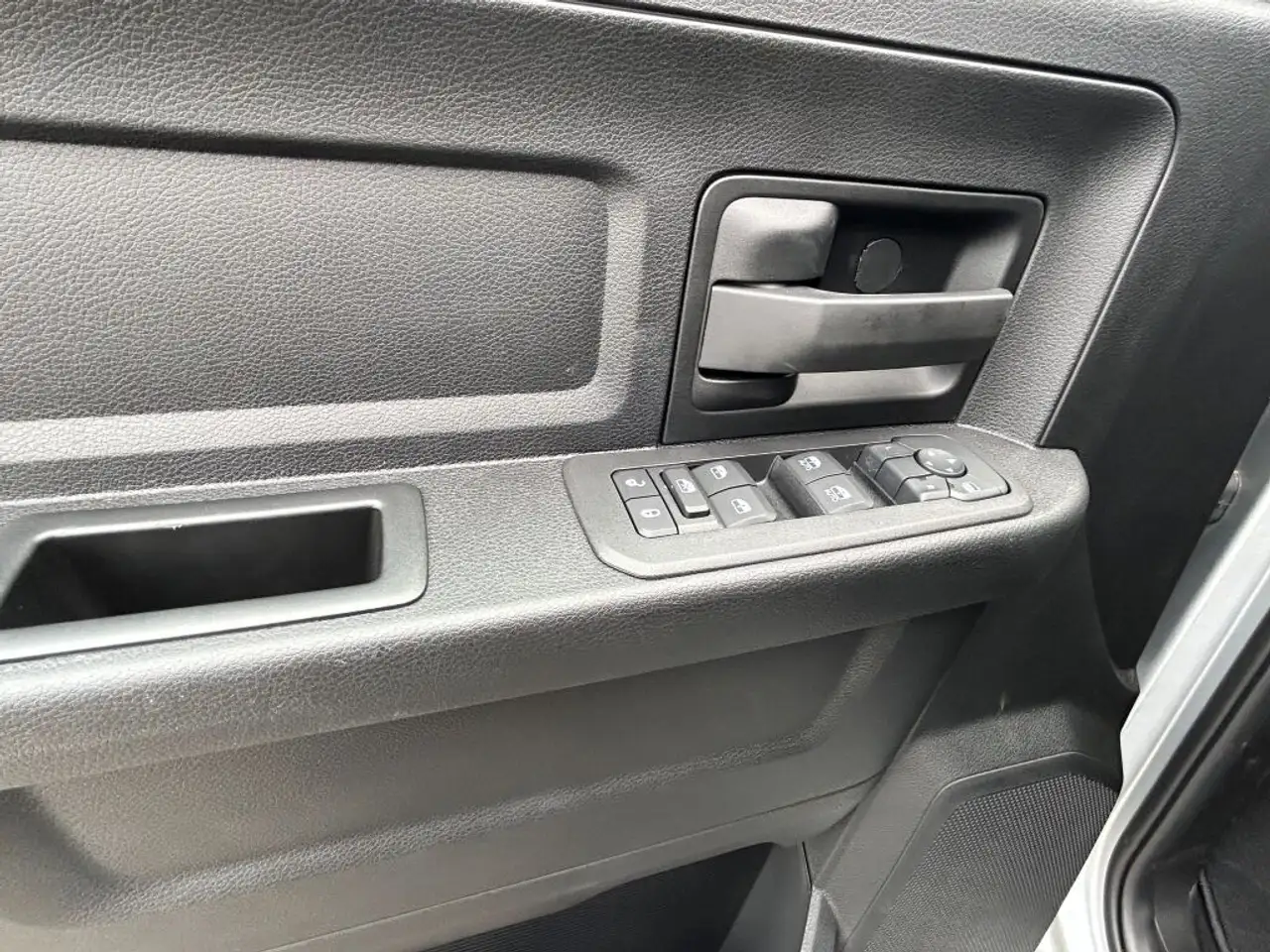 RAM 3500 снимка RAM 3500