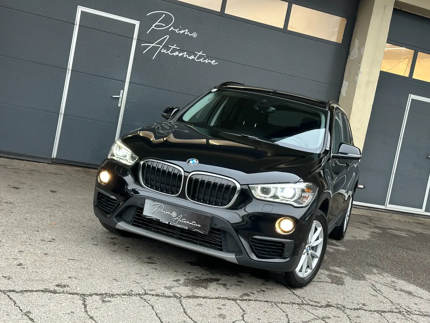 BMW X1 sDrive18d Advantage HeadUp* Virtual* LED* ab 179,- Schwarz - 1