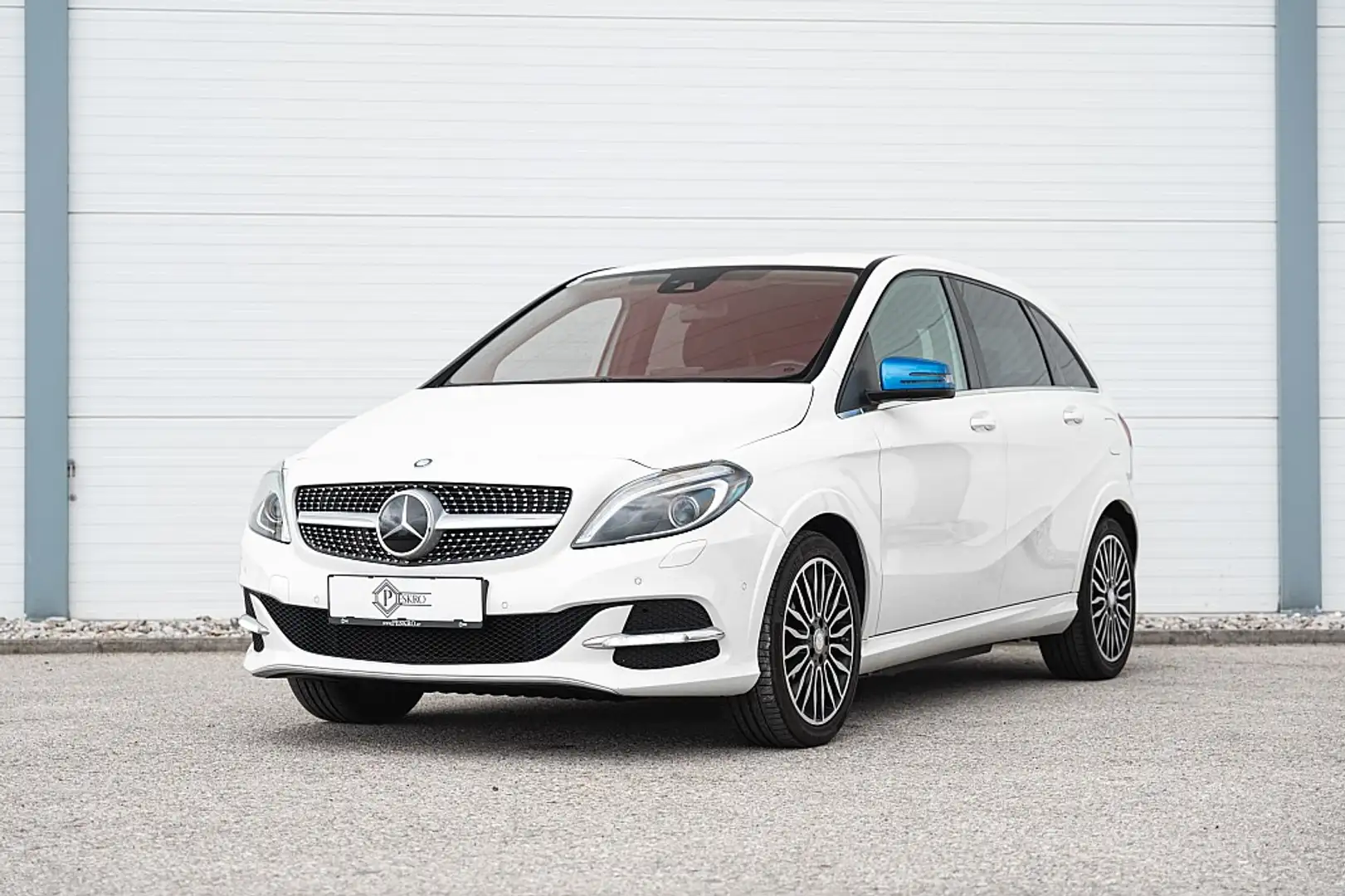 Mercedes-Benz B 250 e 28kWh *NAVI*VOLLLEDER*SITZHEIZUNG* Blanco - 2