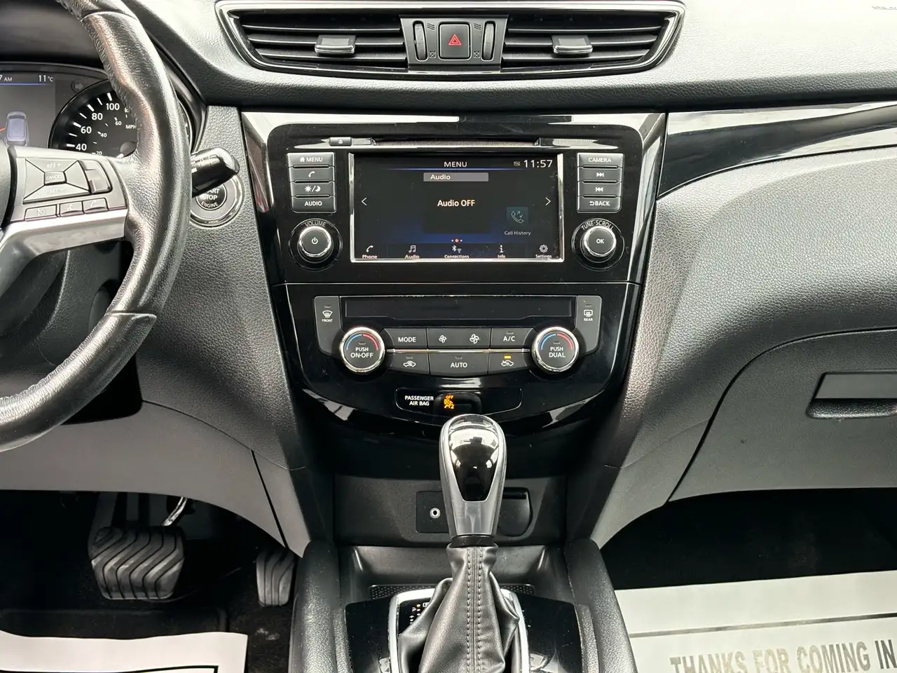 Nissan Qashqai снимка Nissan Qashqai