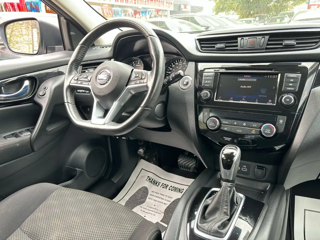 Nissan Qashqai снимка Nissan Qashqai