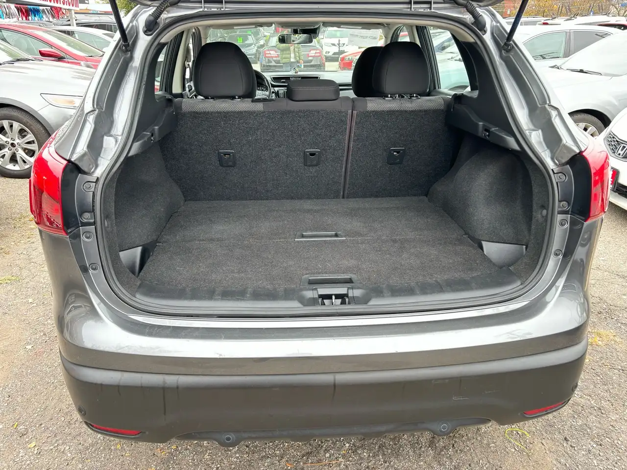 Nissan Qashqai снимка Nissan Qashqai