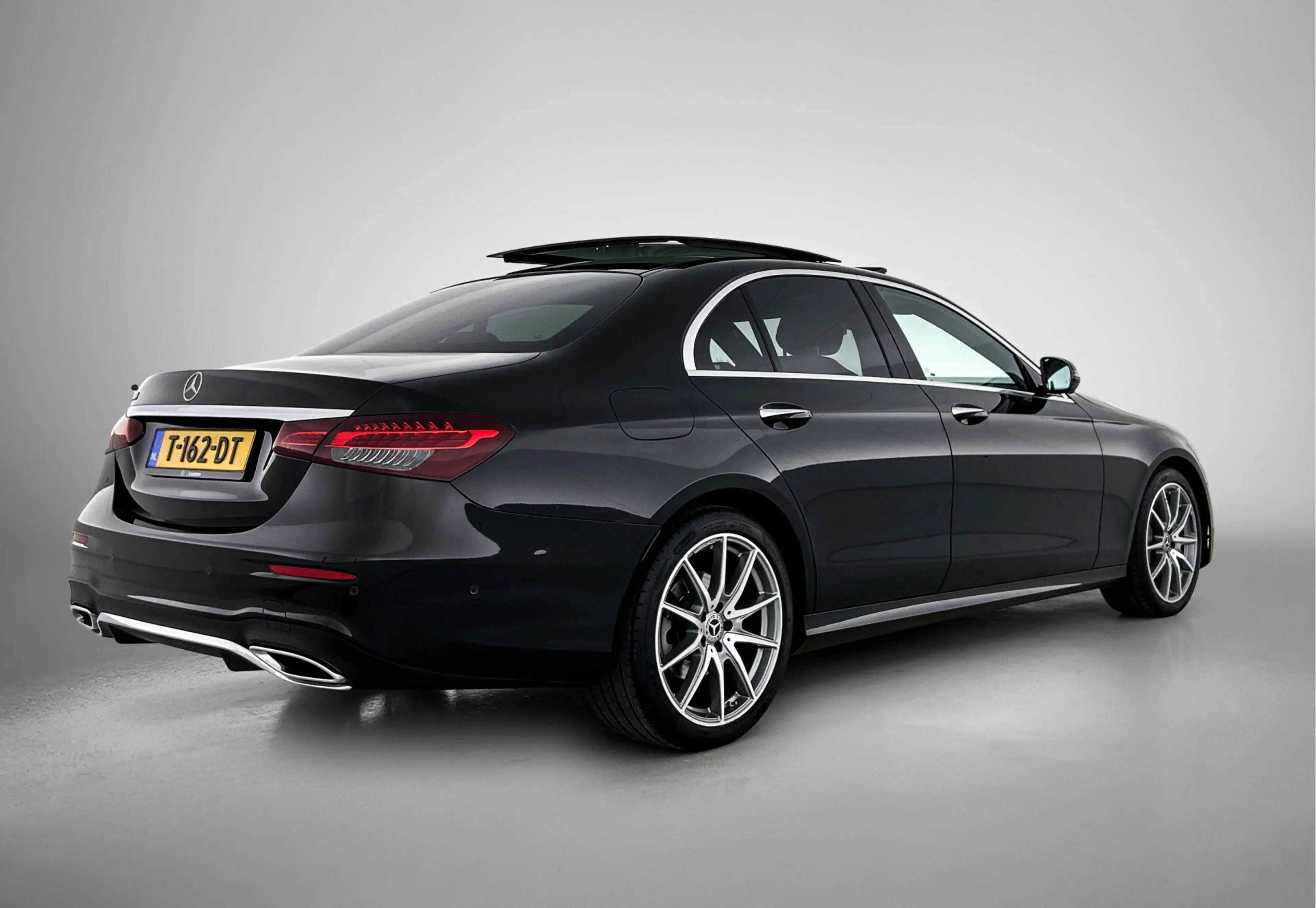 Mercedes-Benz E 200 AMG Line | Panoramadak | 360° camera | Burmester | — photo 2