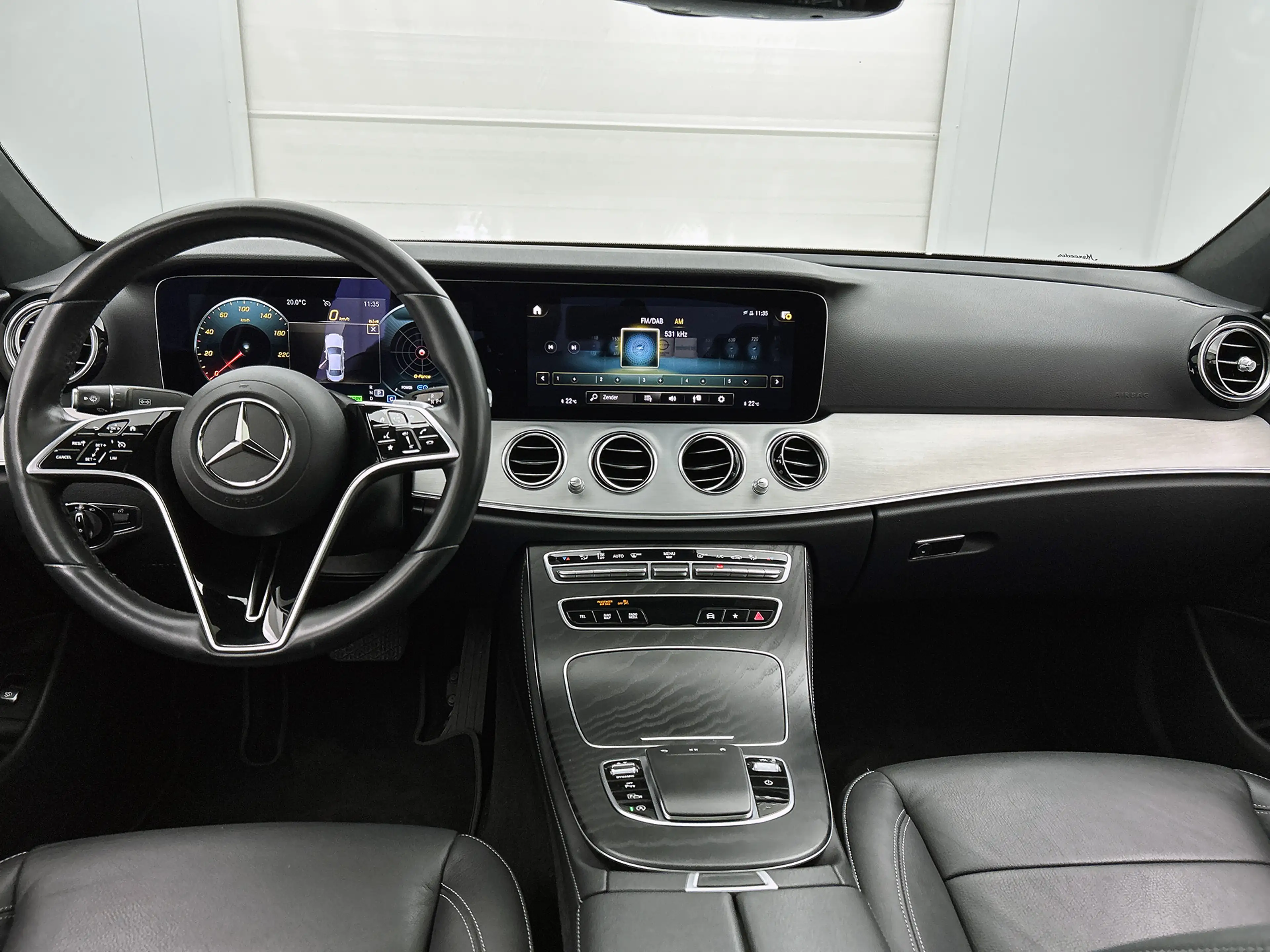 Mercedes-Benz E 200 AMG Line | Panoramadak | 360° camera | Burmester | — photo 5