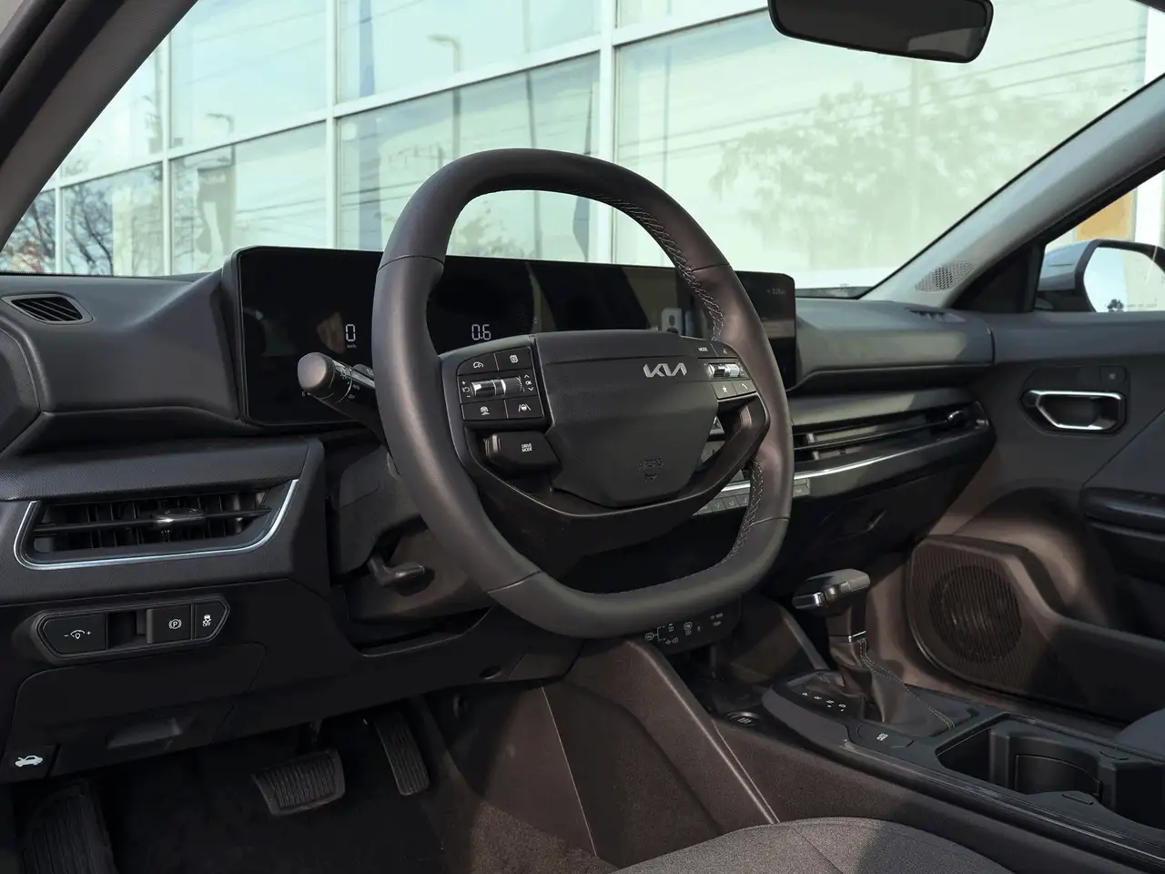 Kia K4 снимка Kia K4