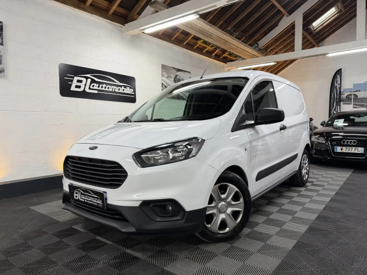 Ford Transit Courier 1.5 TDCI 75CH STOP\u0026START Etat neuf - 9000 kms Weiß - 1