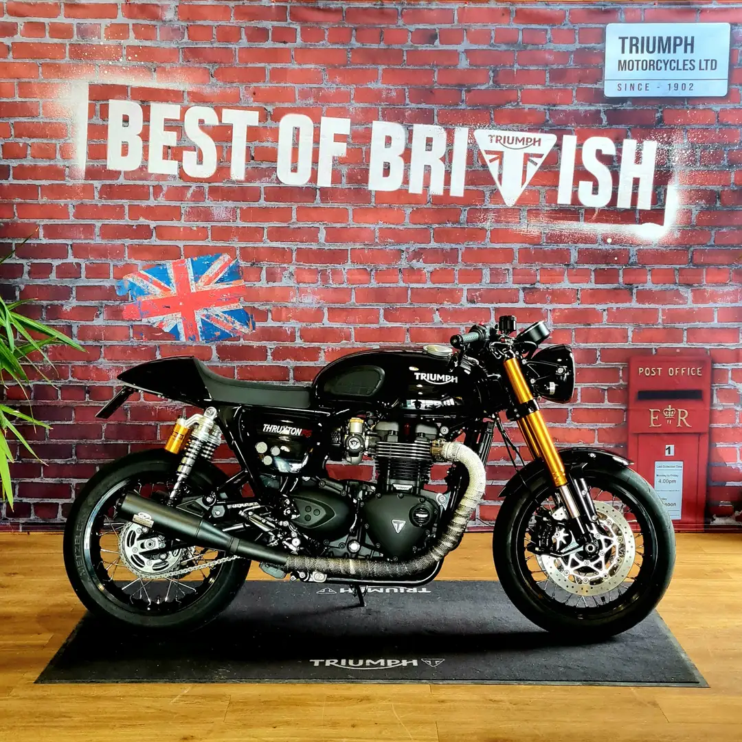 Triumph Thruxton - 1