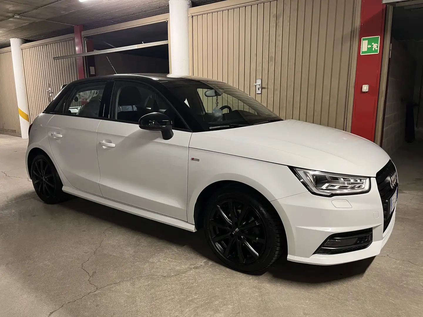 Audi A1 Sportback 1.4 tdi Admired s-tronic - 1