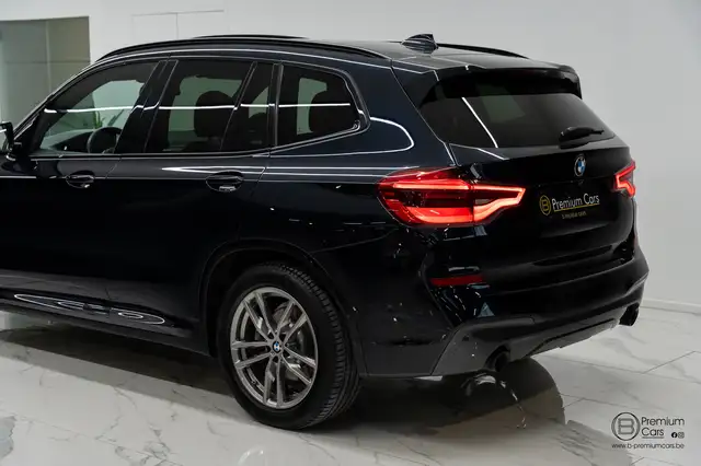 BMW X3 view 9