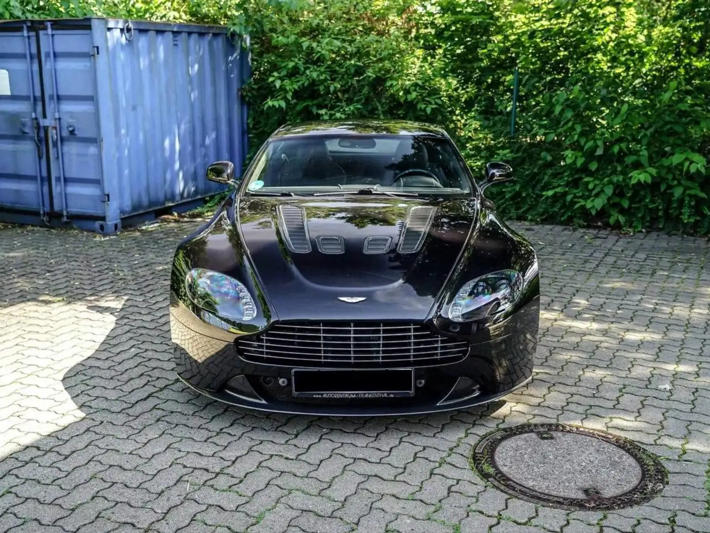 Aston Martin Vantage V12 Vantage Černá - 1