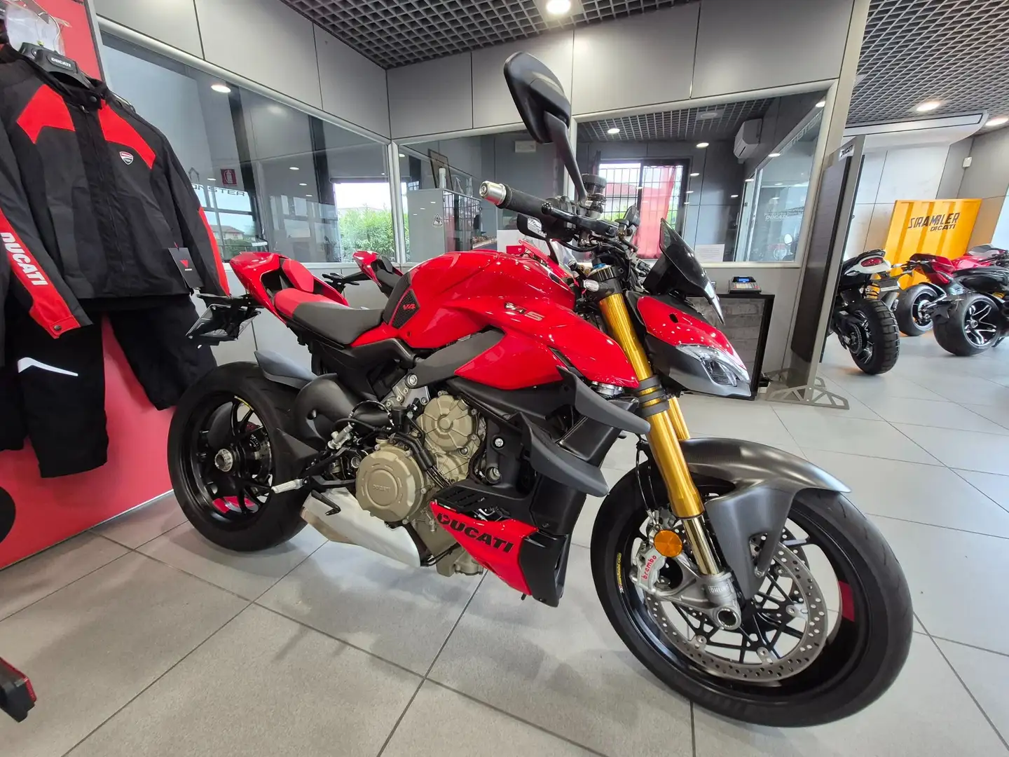 Ducati Streetfighter V 4 S Červená - 1