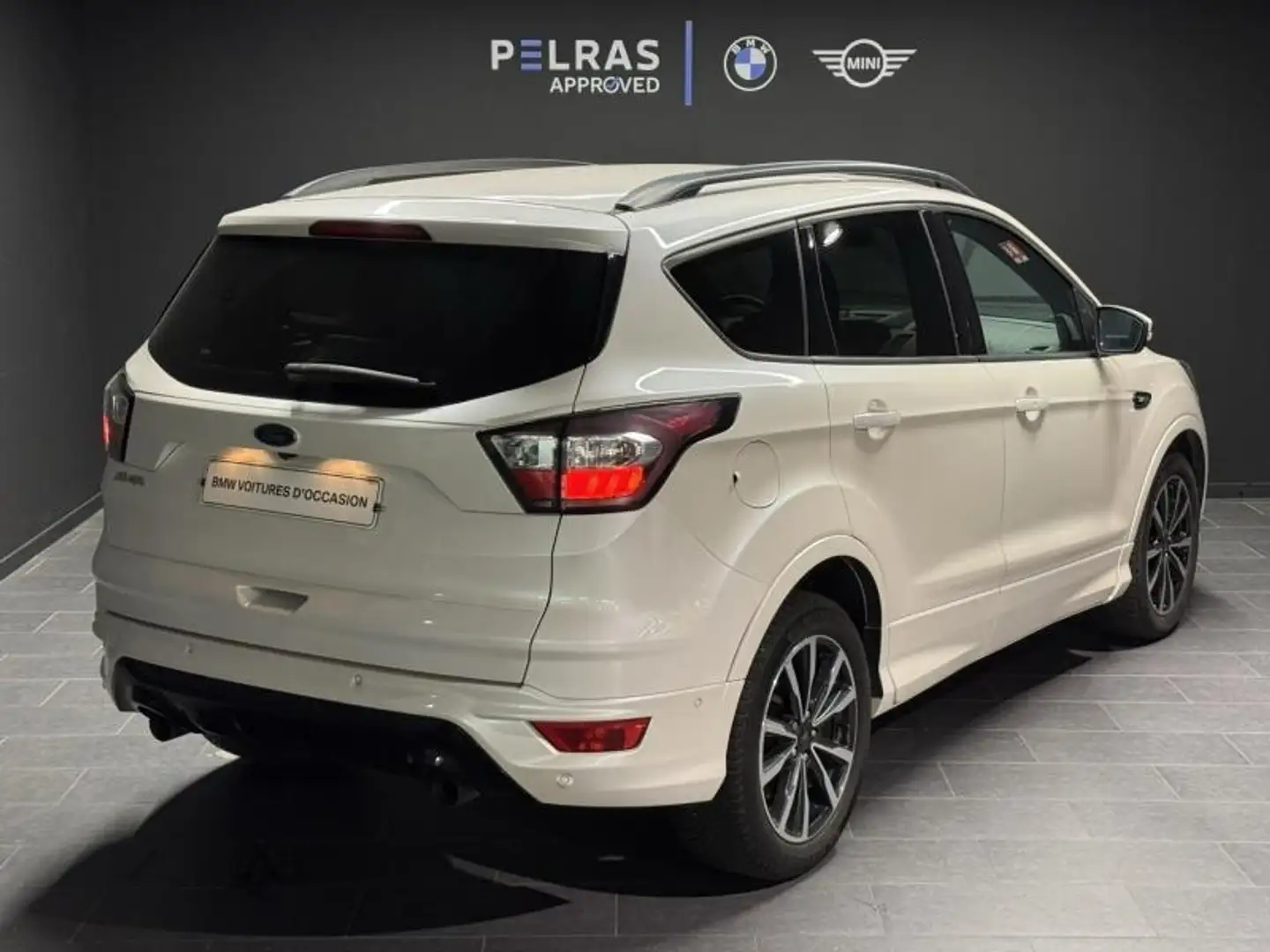 Ford Kuga 2.0 TDCi 150ch Stop\u0026Start ST-Line 4x2 Blanc - 2