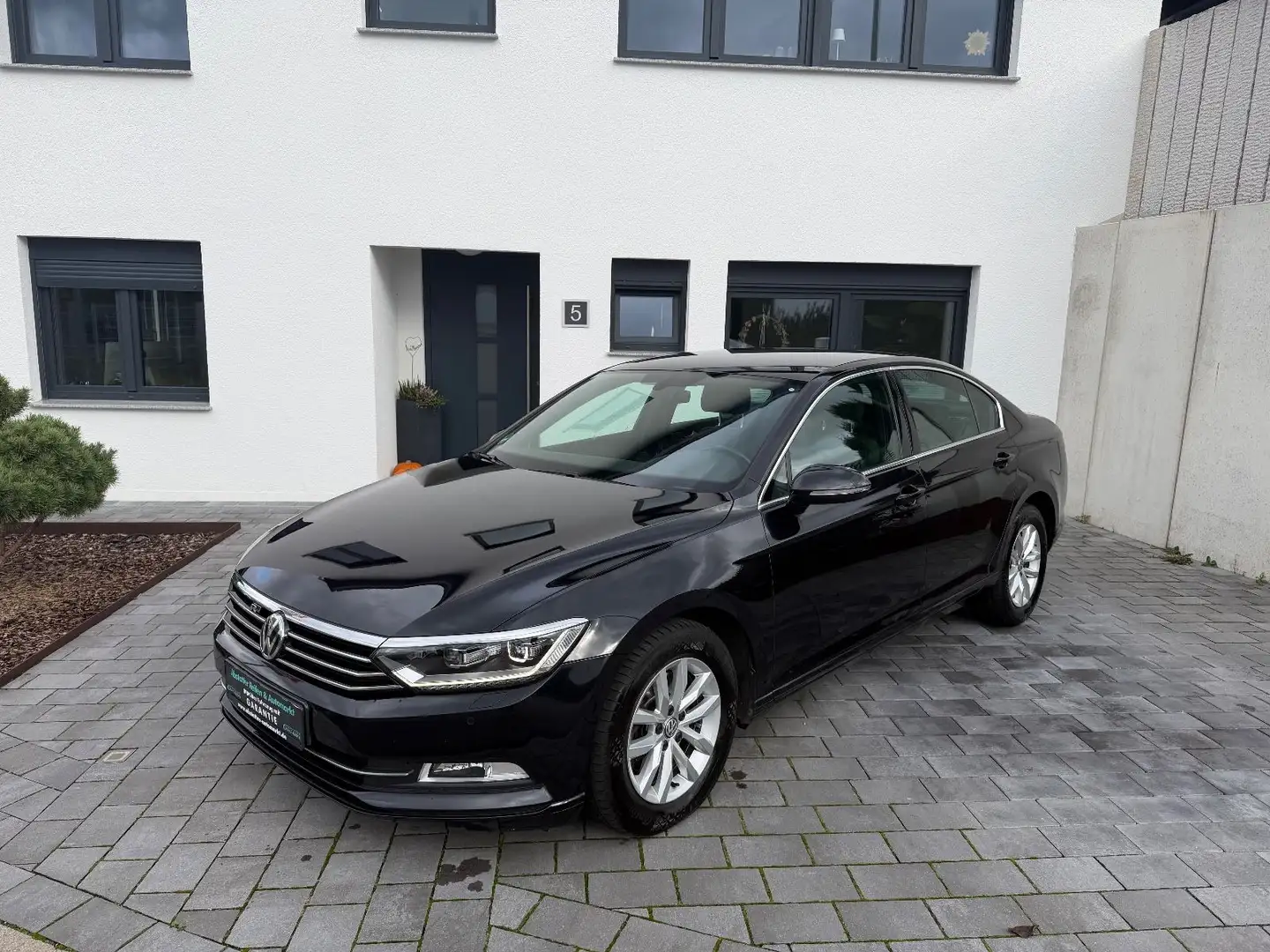 Volkswagen Passat Lim. 2.0 TDI/Automatik/R-line Noir - 1