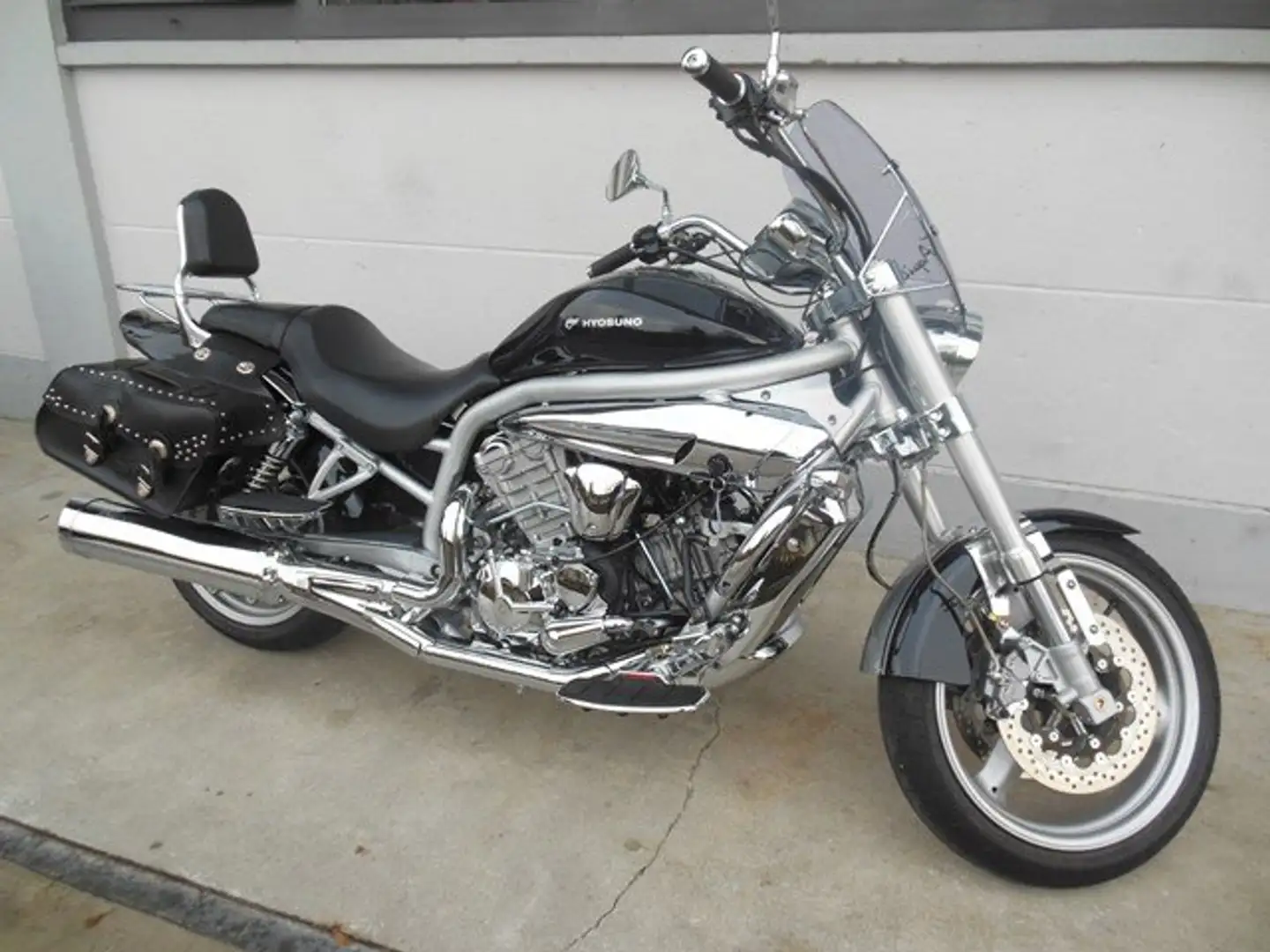 Hyosung Aquila 650 Schwarz - 1