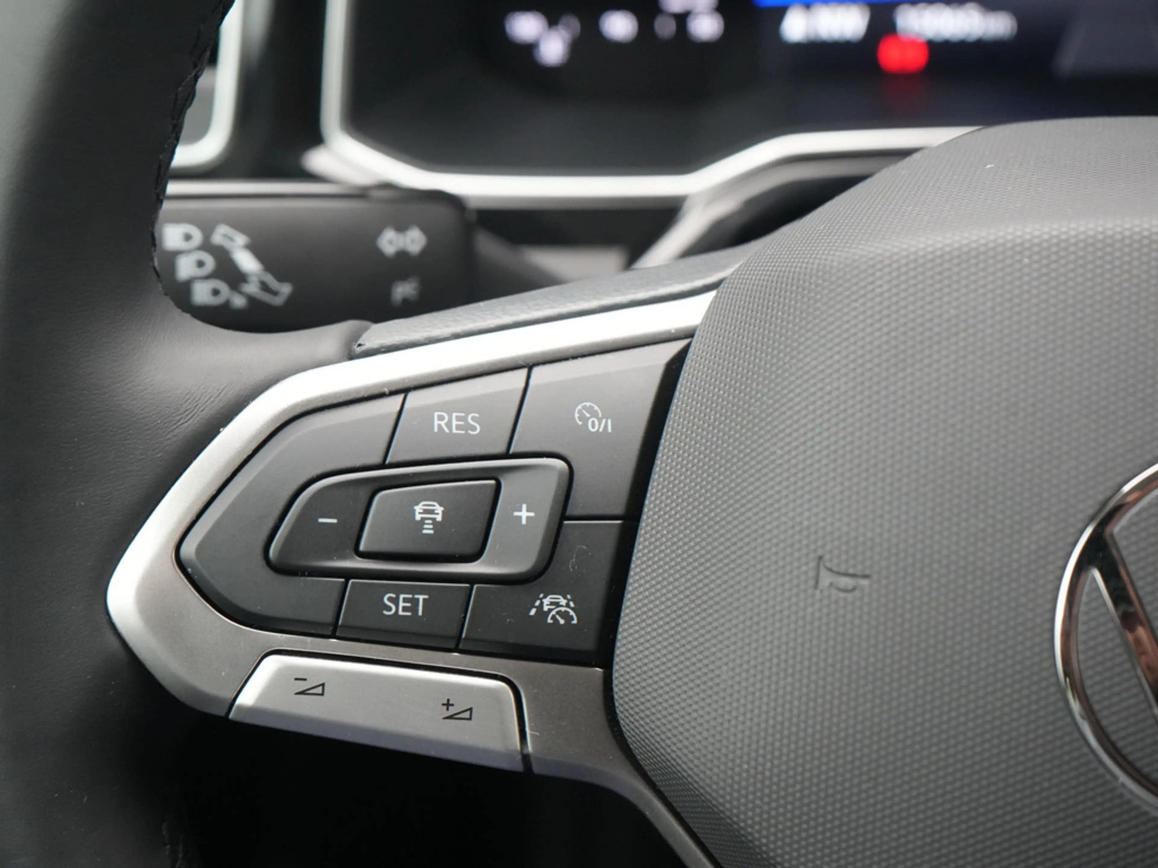 Volkswagen Taigo Goal LED SHZ CARPLAY VIRT ACC NAVI PDC — photo 7
