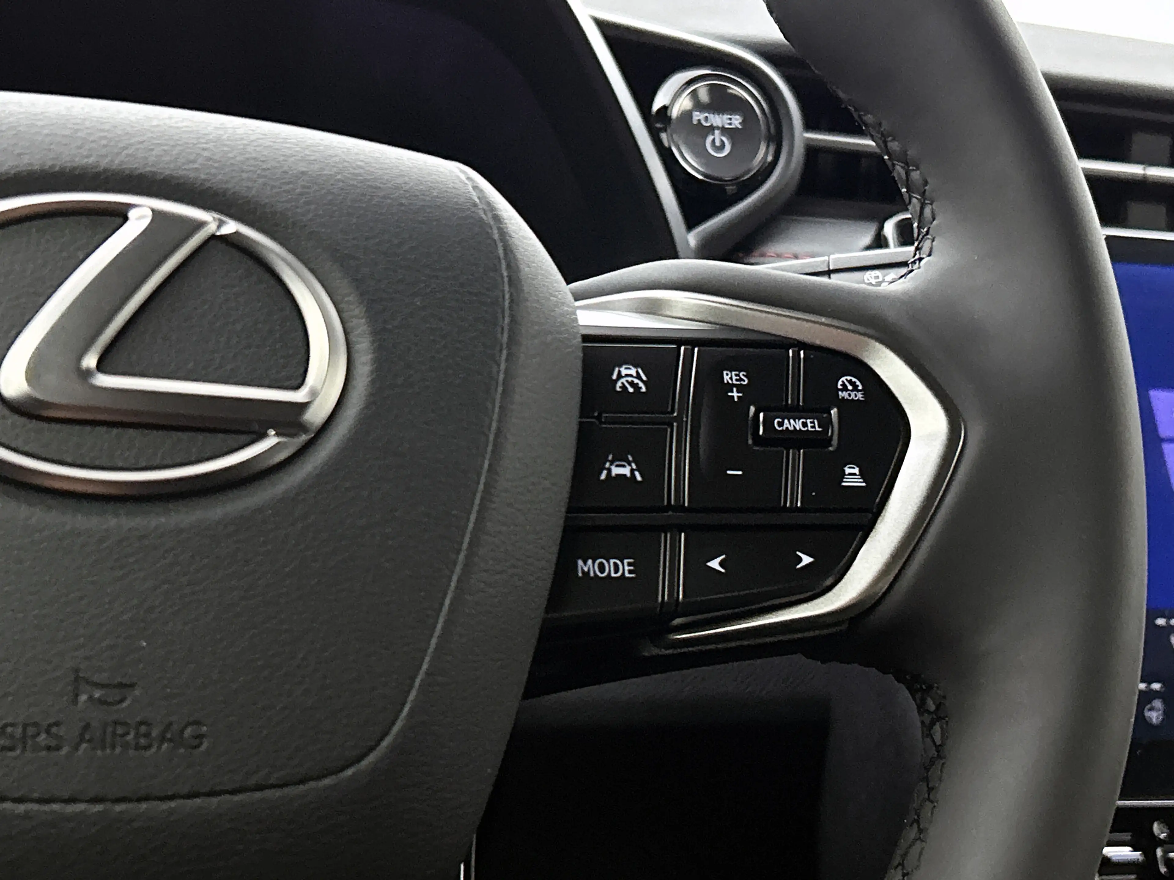 Lexus LBX Emotion 2WD | Bi-Tone Premium Metallic | Stoel- en — photo 15