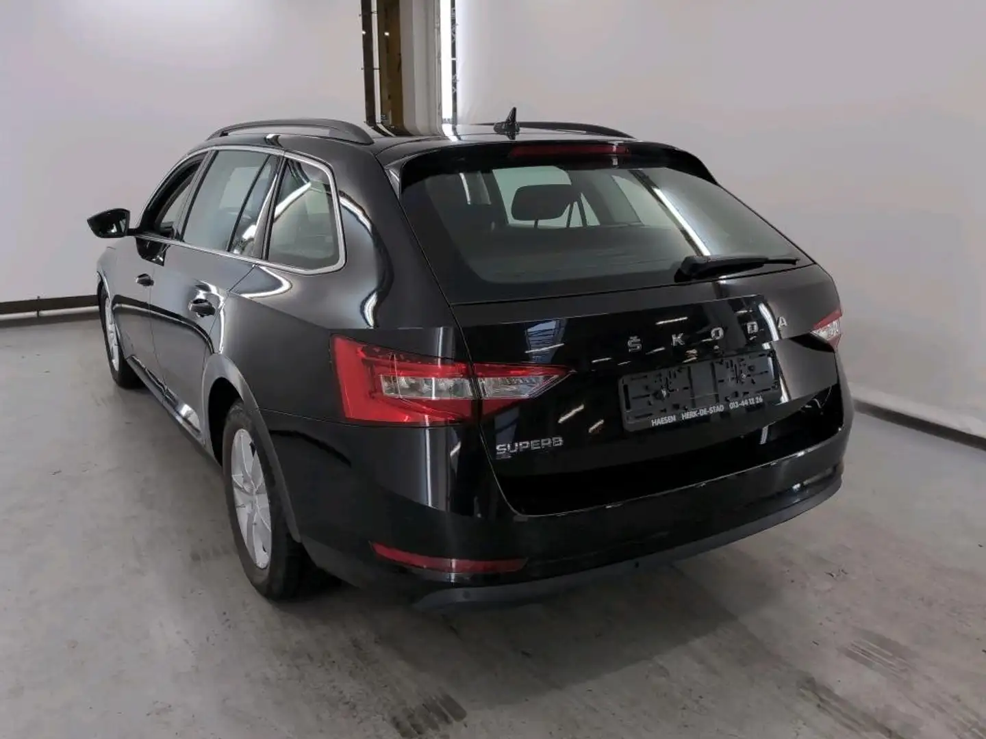 Skoda Superb Superb Combi 1.5 TSI Active Zwart - 2