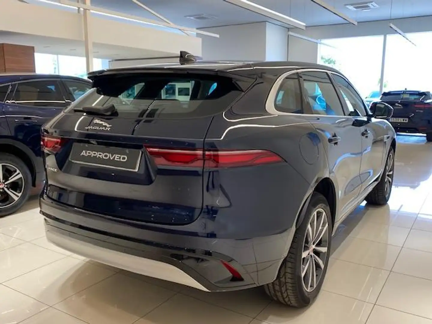 Jaguar F-Pace 2.0D 150KW STANDARD S AUTO 4WD 204 5P Bleu - 2