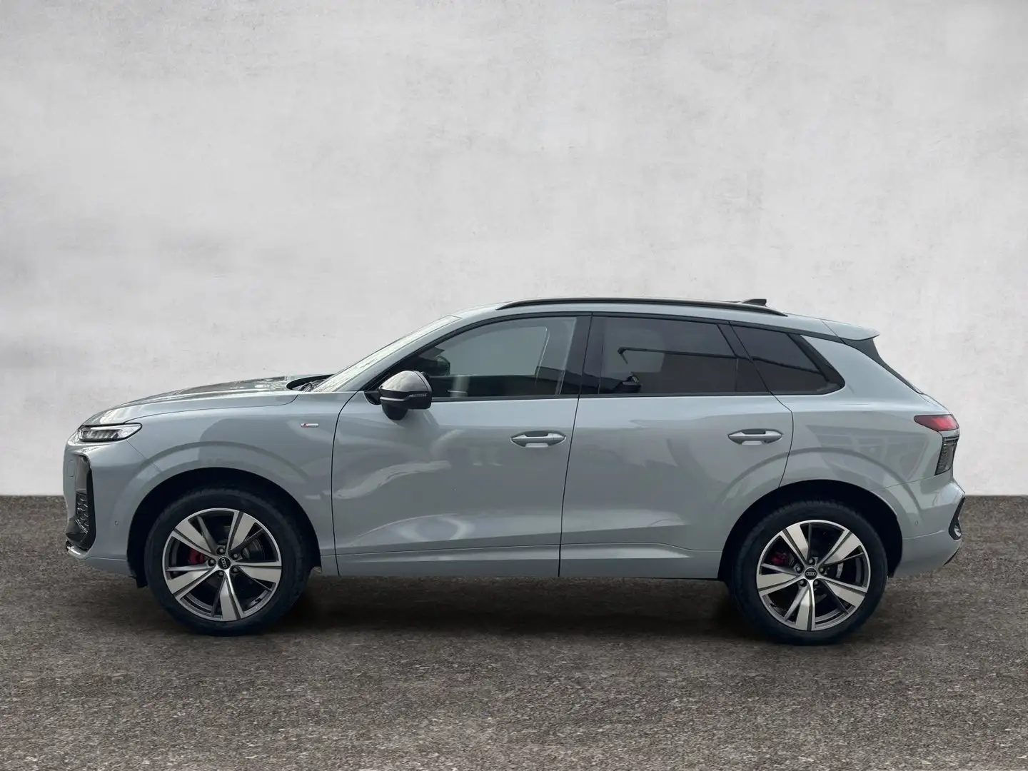Audi Q3 TFSI 110 kW Grau - 2