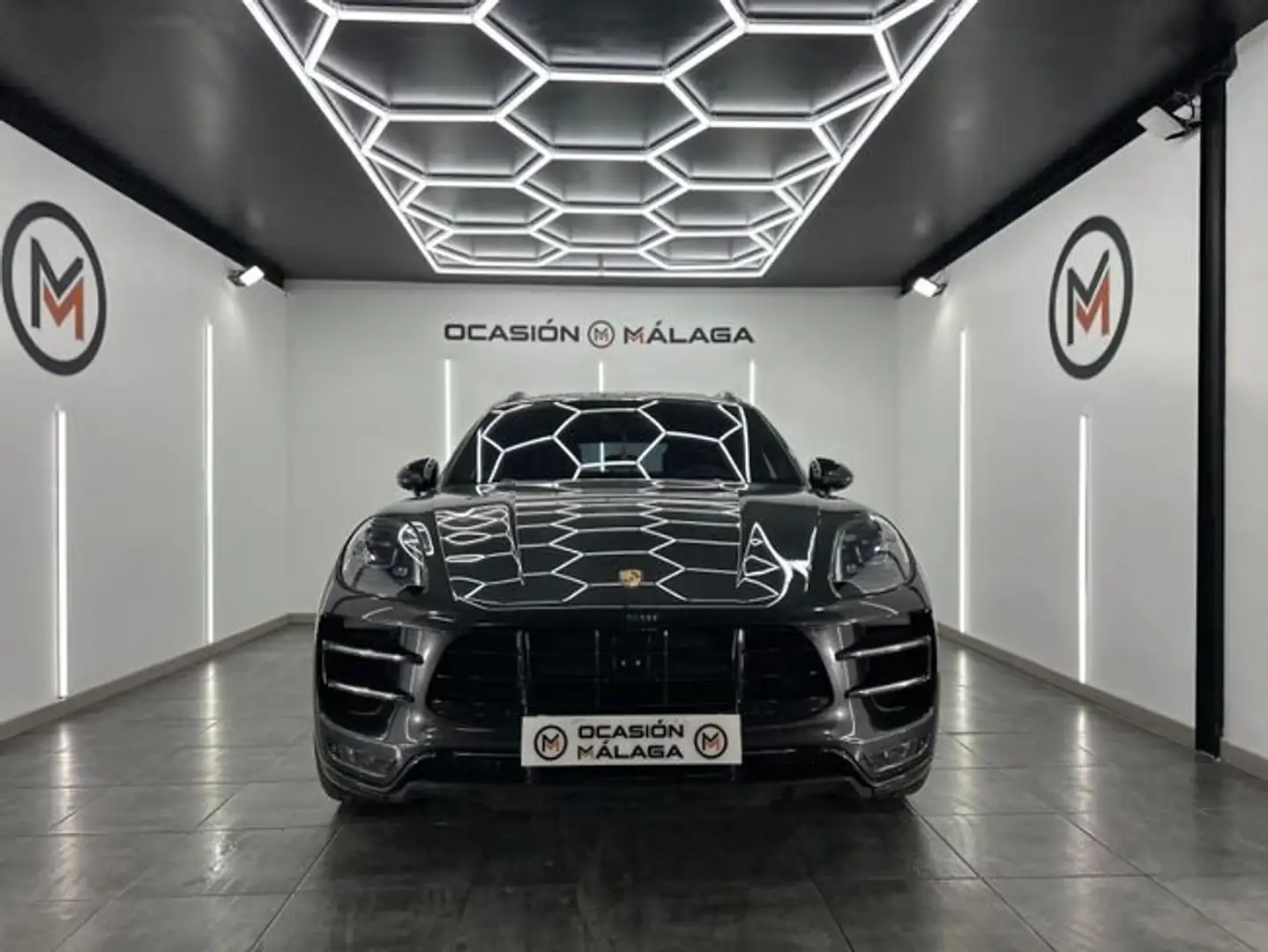 Porsche Macan Turbo Performance Package Aut. Noir - 2