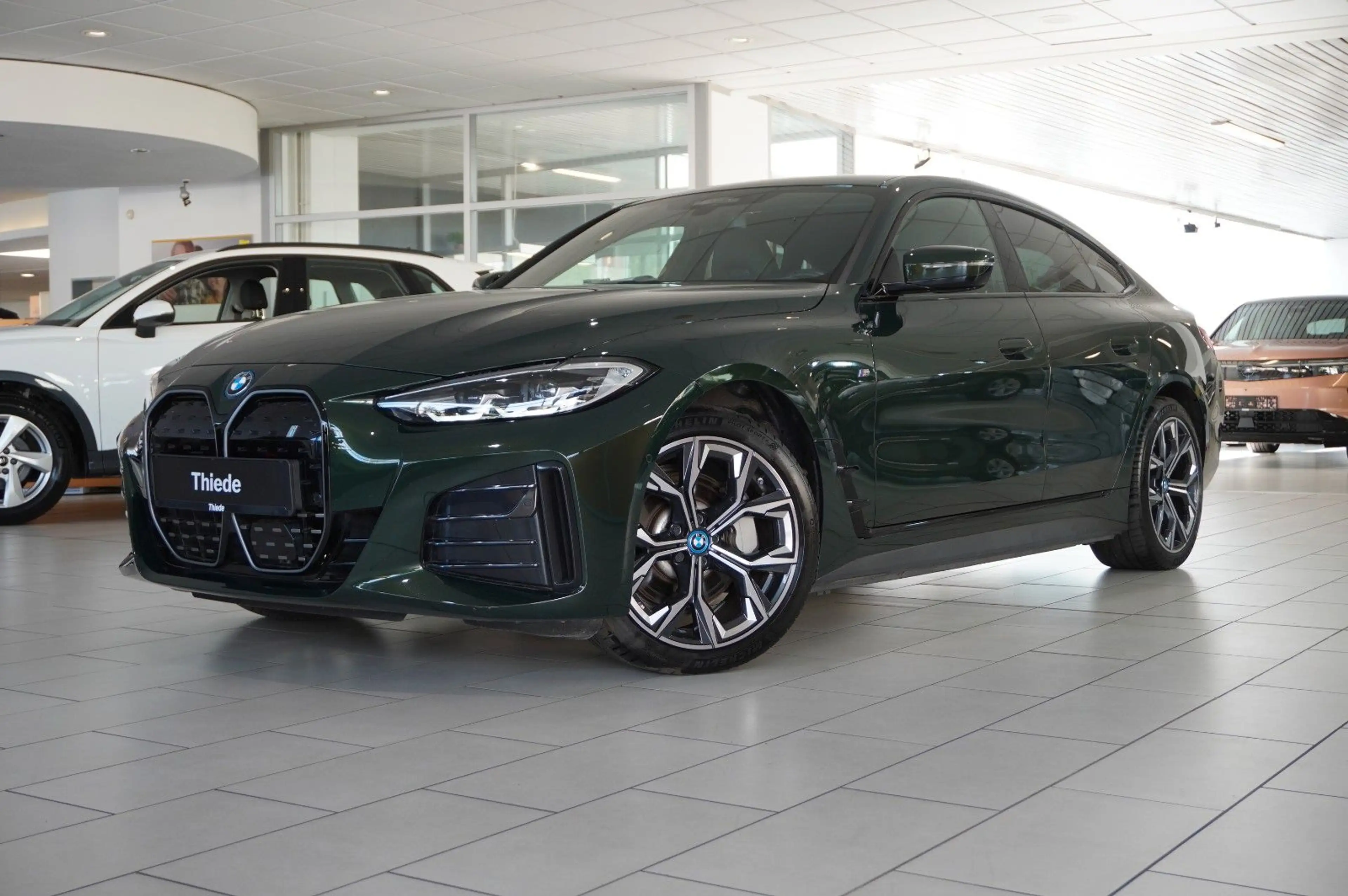 BMW i4 Gran Coupe 40 eDrive M-SPORT NAVI/LED/H&K/ACC — photo 3
