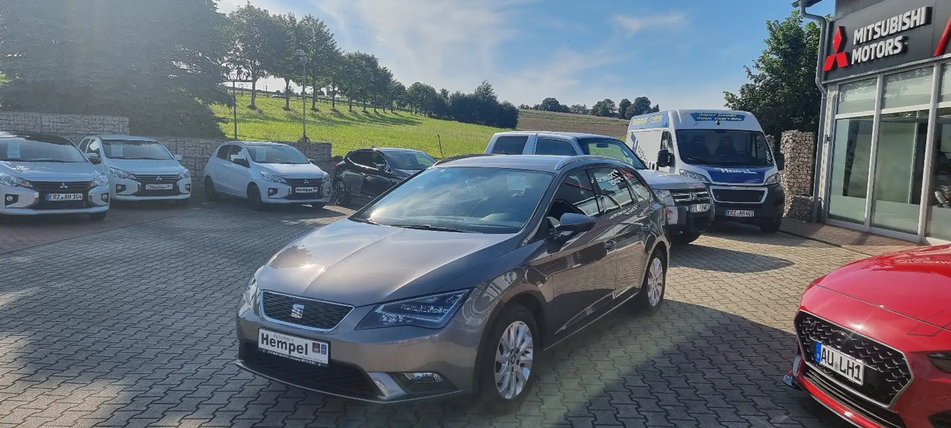 SEAT Leon ST STYLE Grau - 1