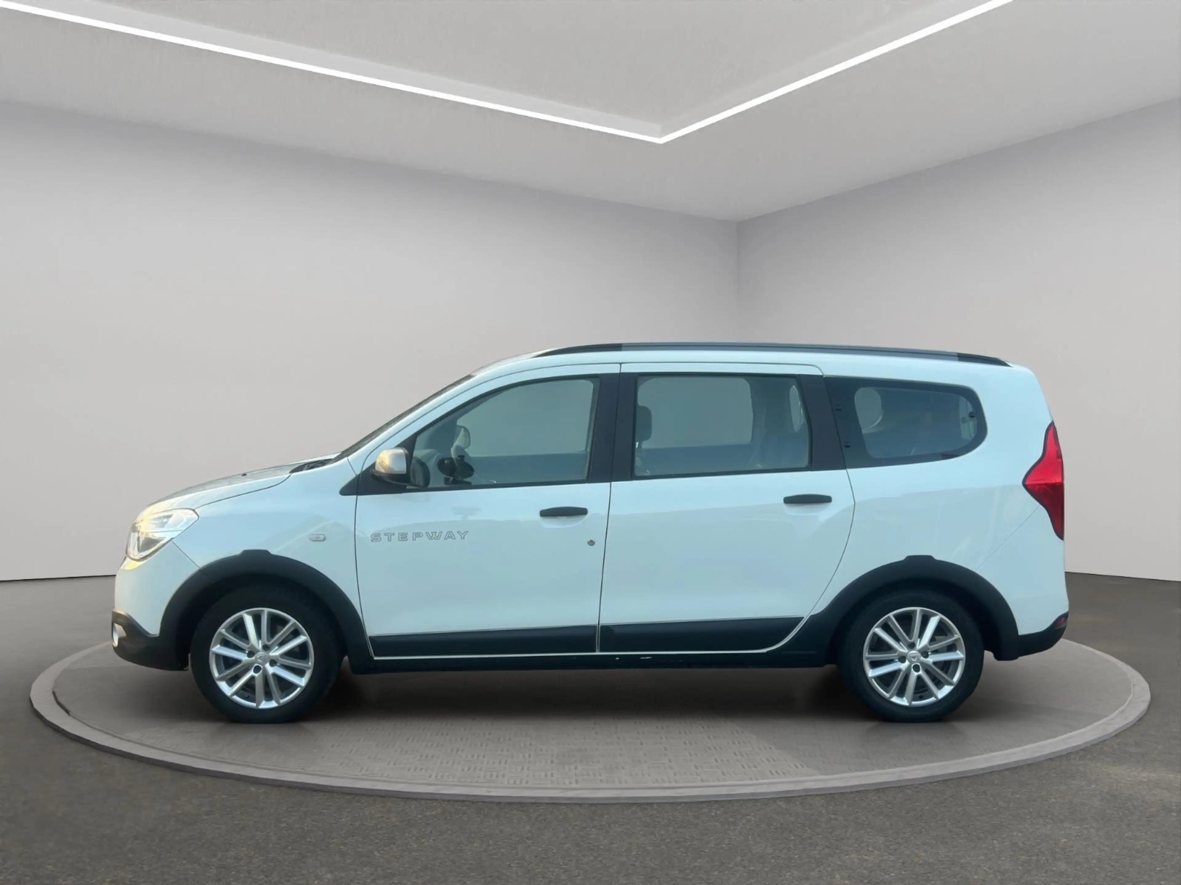 Dacia Lodgy Stepway Selection*7 Sitzer*Navi*1 Hand* — photo 3