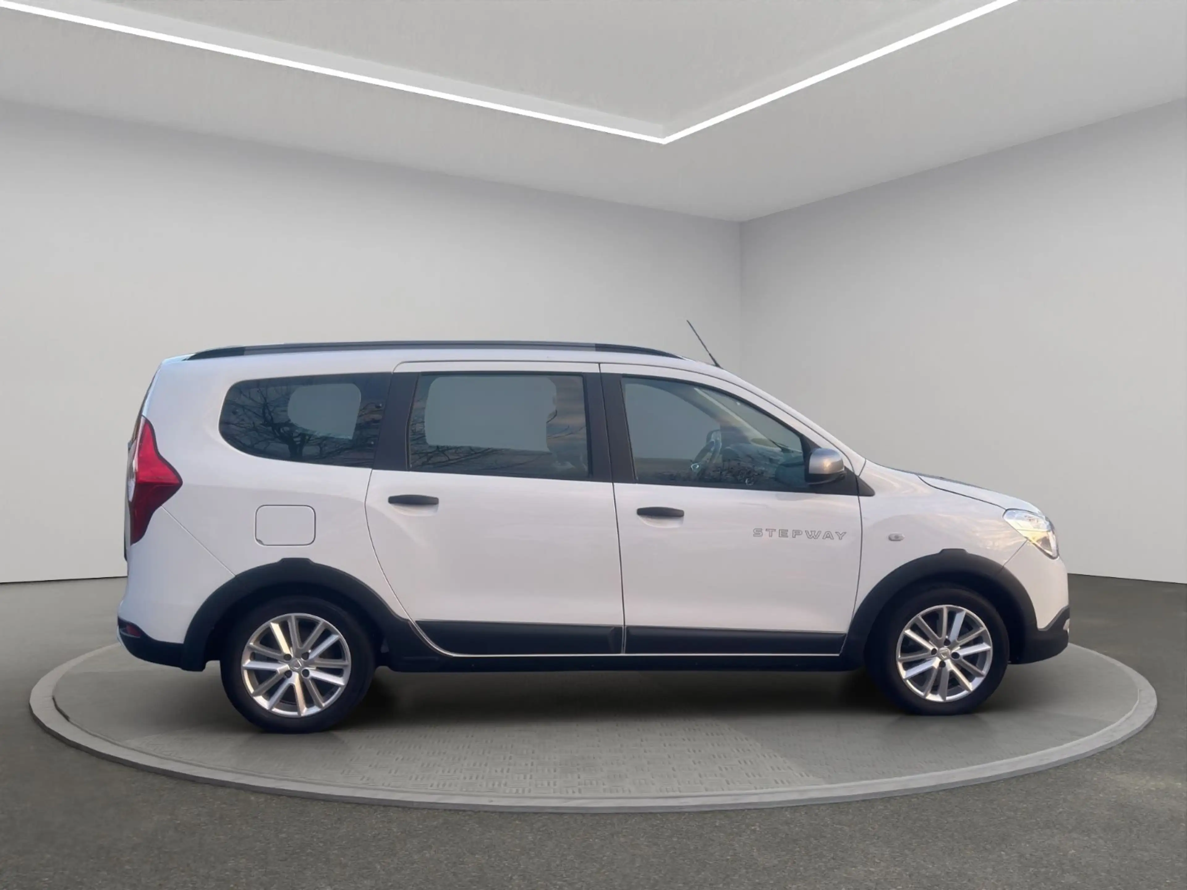 Dacia Lodgy Stepway Selection*7 Sitzer*Navi*1 Hand* — photo 7