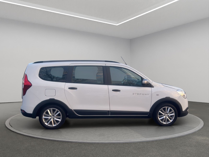 Dacia Lodgy Stepway Selection*7 Sitzer*Navi*1 Hand* — photo 7