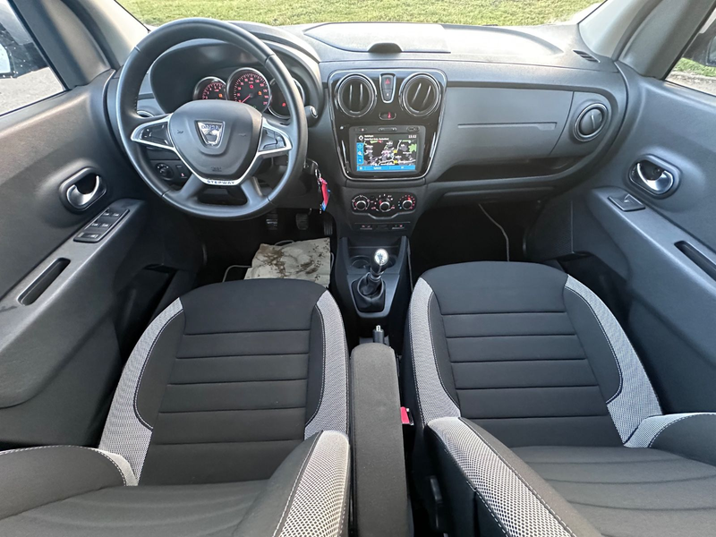 Dacia Lodgy Stepway Selection*7 Sitzer*Navi*1 Hand* — photo 10