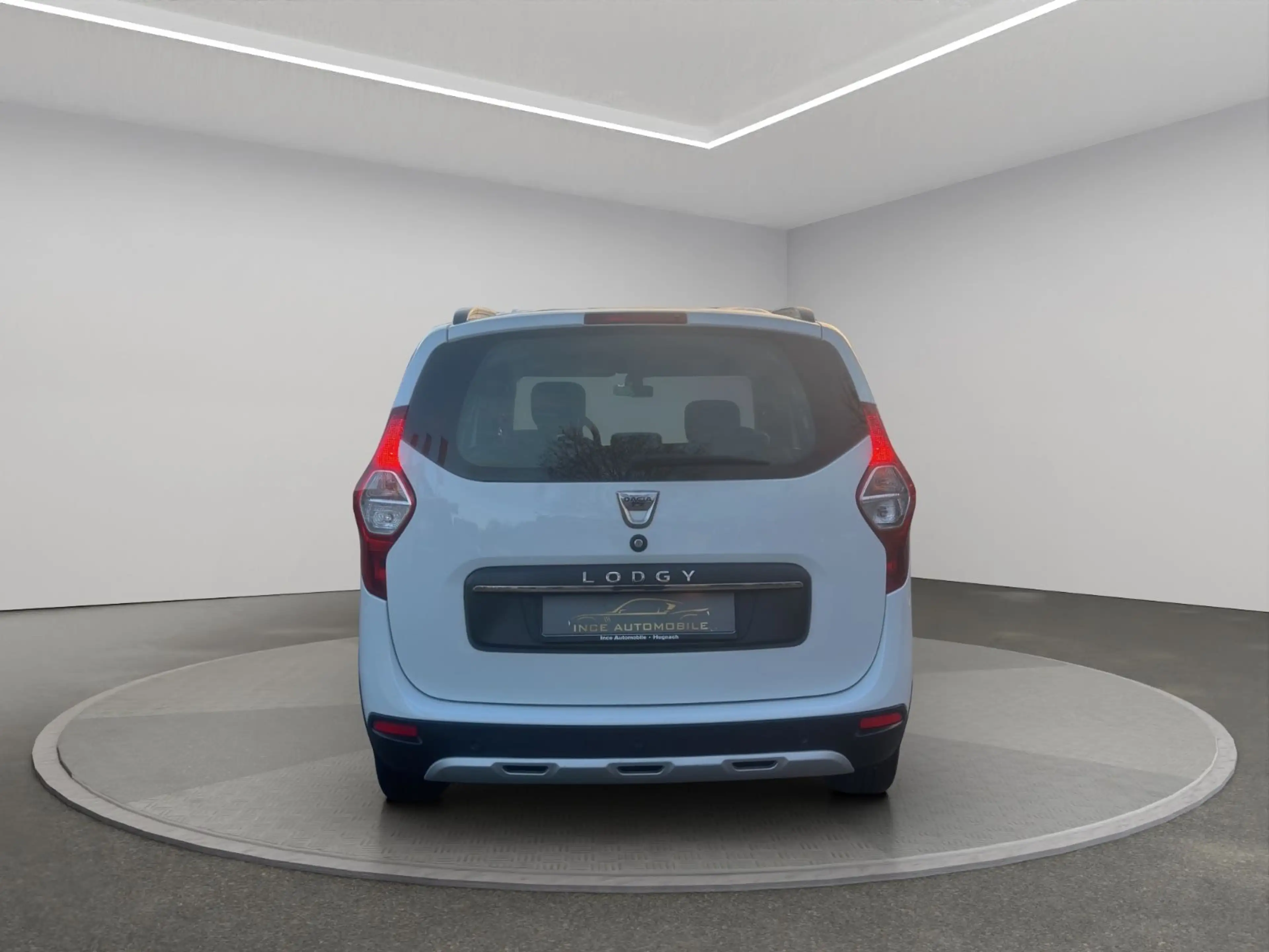 Dacia Lodgy Stepway Selection*7 Sitzer*Navi*1 Hand* — photo 5