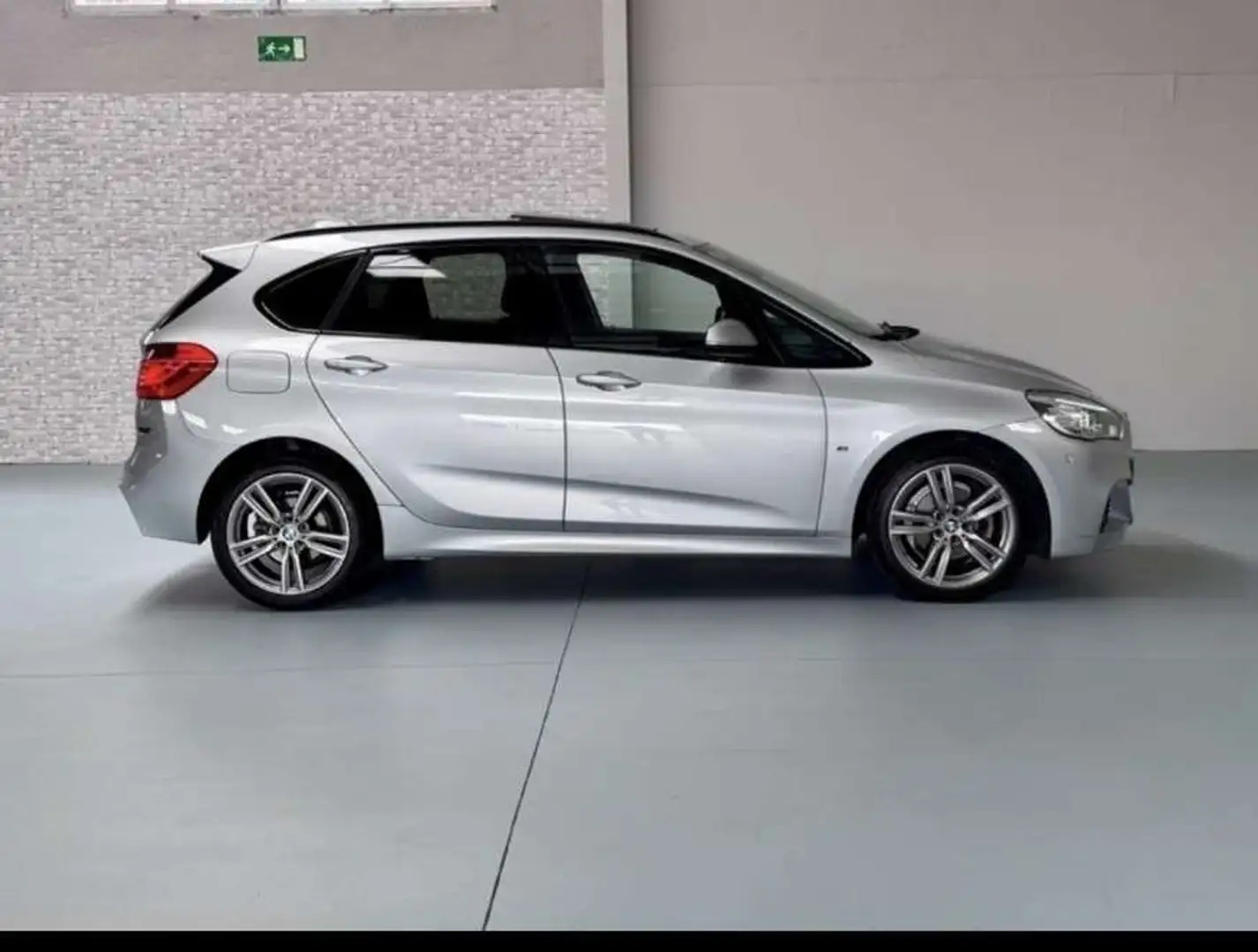 BMW 225 225xe iPerformance Active Tourer - 2
