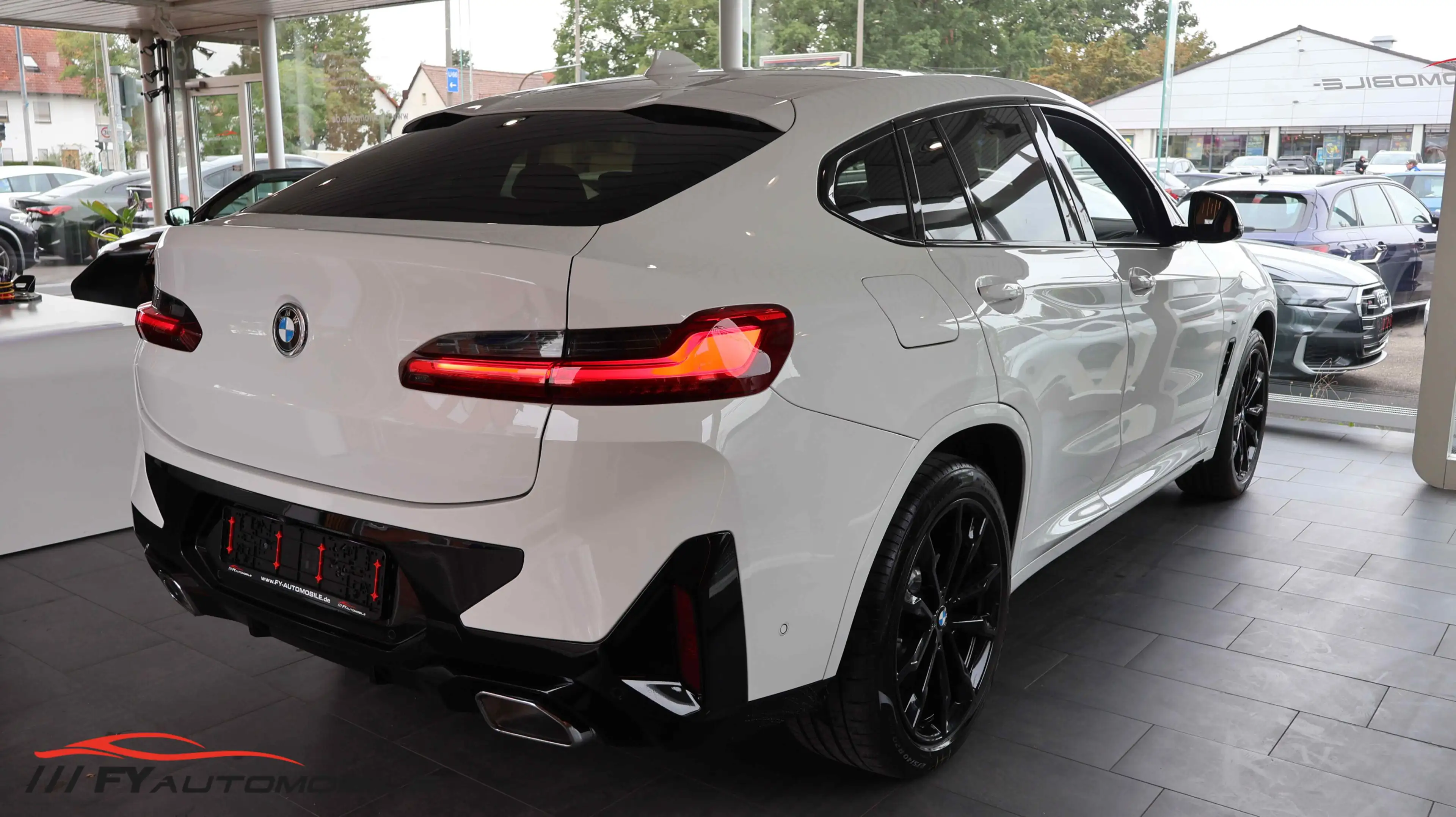 BMW X4 xDrive 30 d M Sport M Sitze* Kamera* AHK* Top — photo 9
