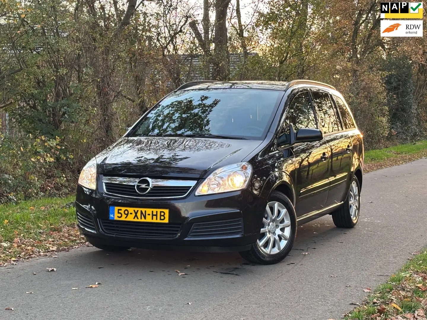 Opel Zafira 1.6 Enjoy | 7 - Persoons + Airco + Cruise Nu € 1.4 Zwart - 1