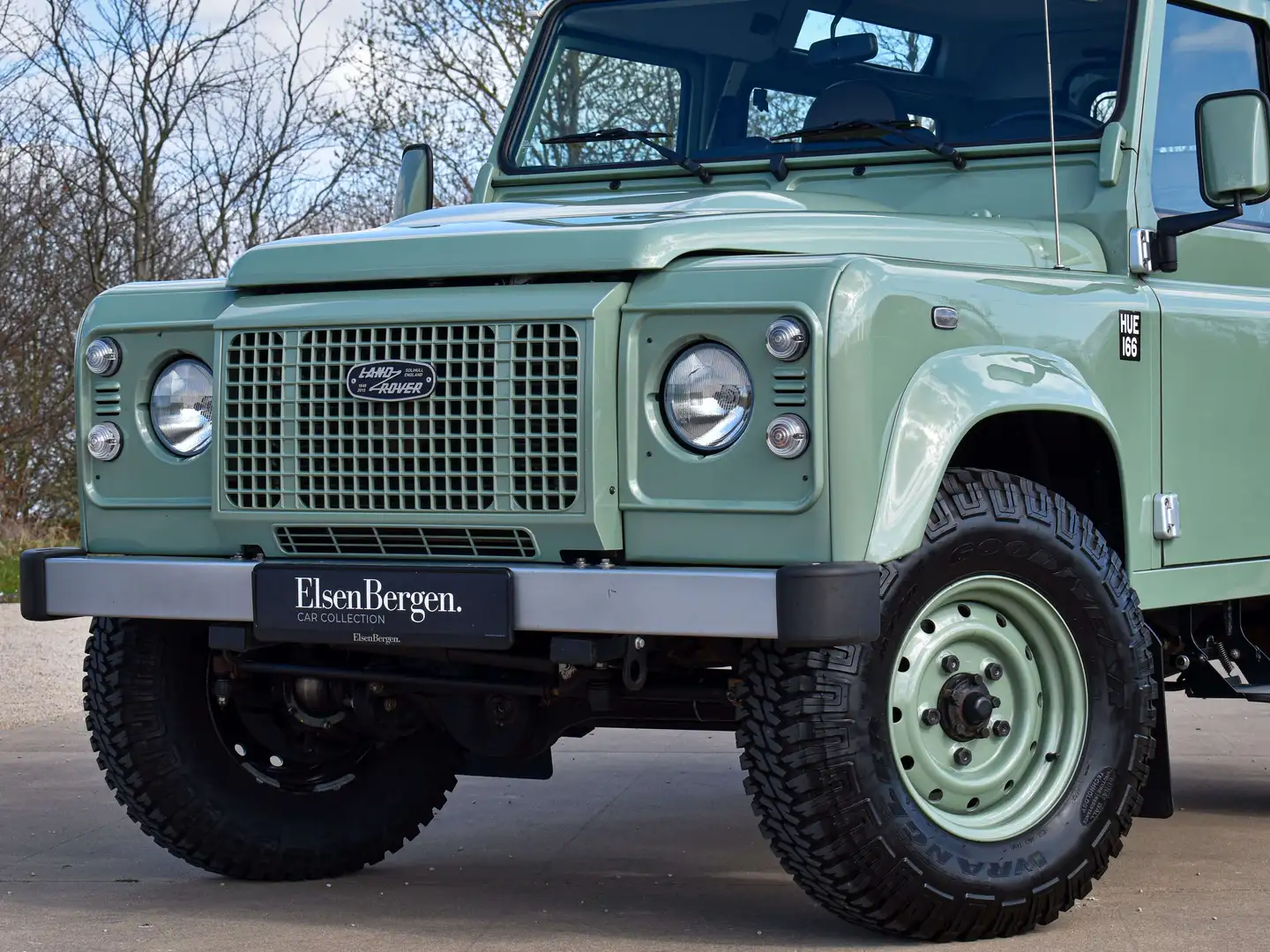 Land Rover Defender 90 2.2TD4  \HERITAGE EDITION\ Vert - 2